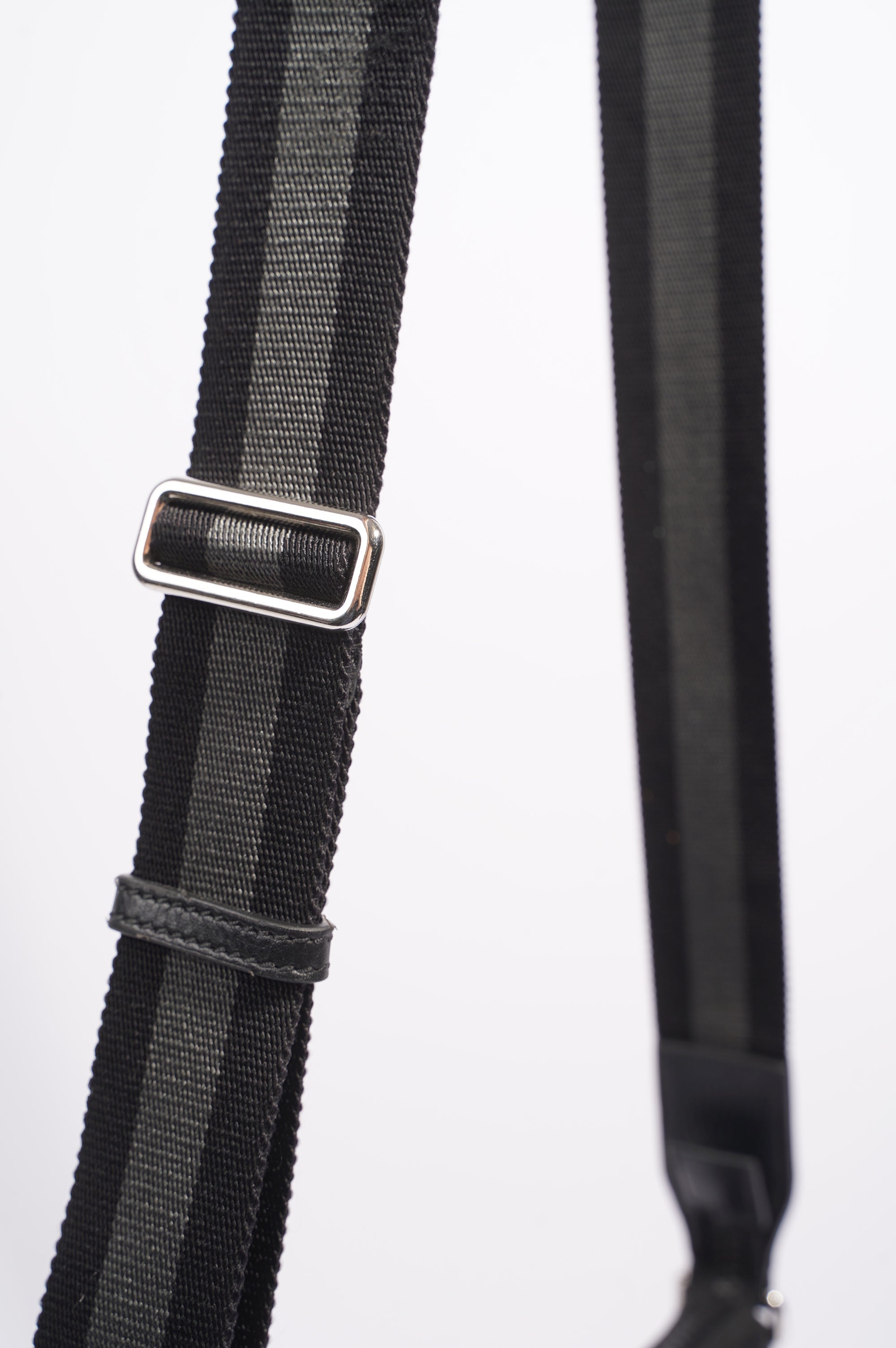 Gucci Mens GG Messenger Crossbody Black Nylon