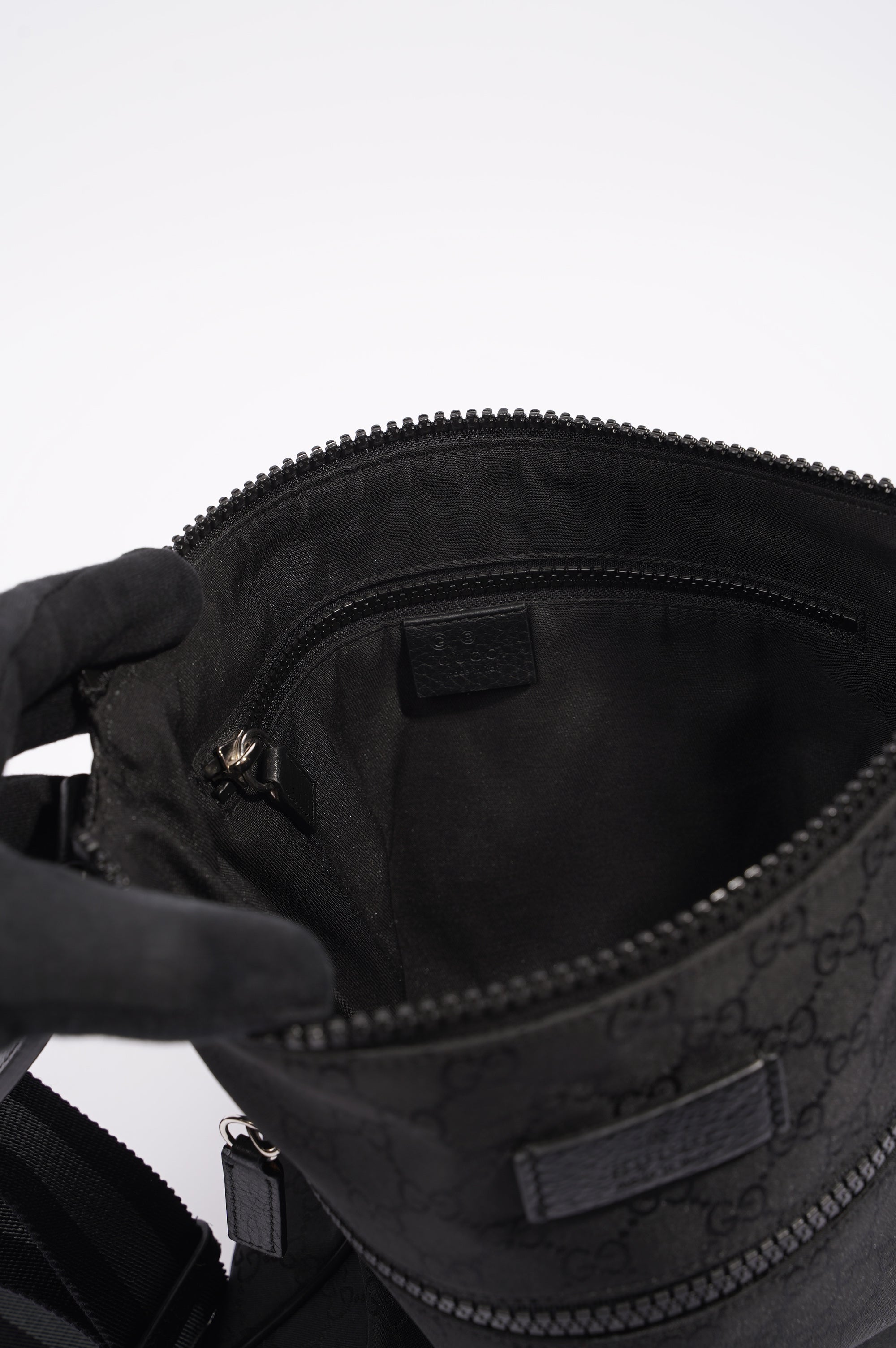 Gucci Mens GG Messenger Crossbody Black Nylon