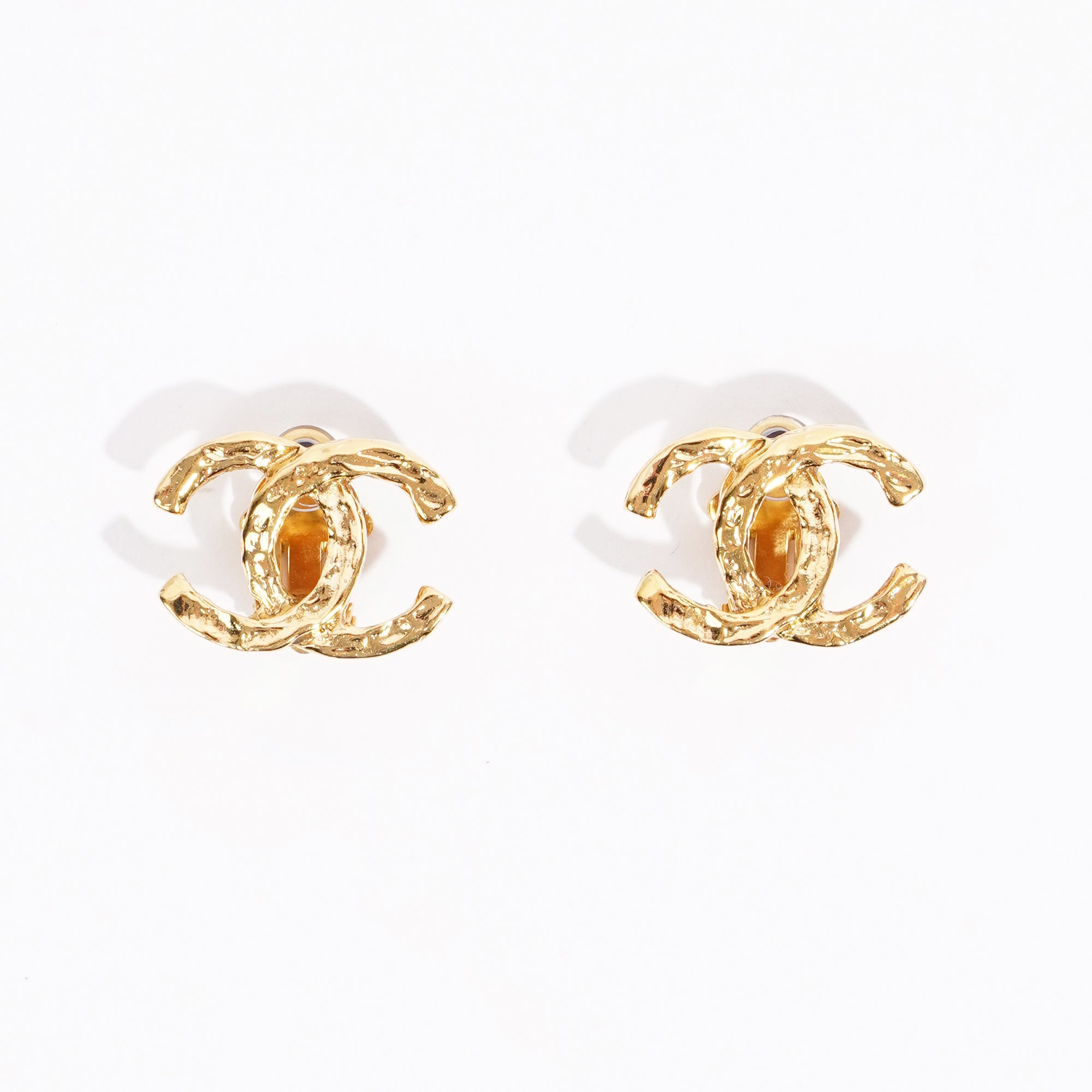 Chanel Womens CC Logo Earrings Golden Finish Base Metal