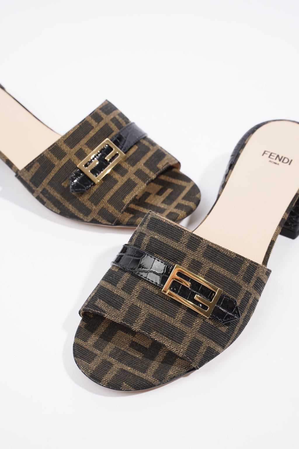 Fendi FF Sandal Zucca EU 38 / UK 5