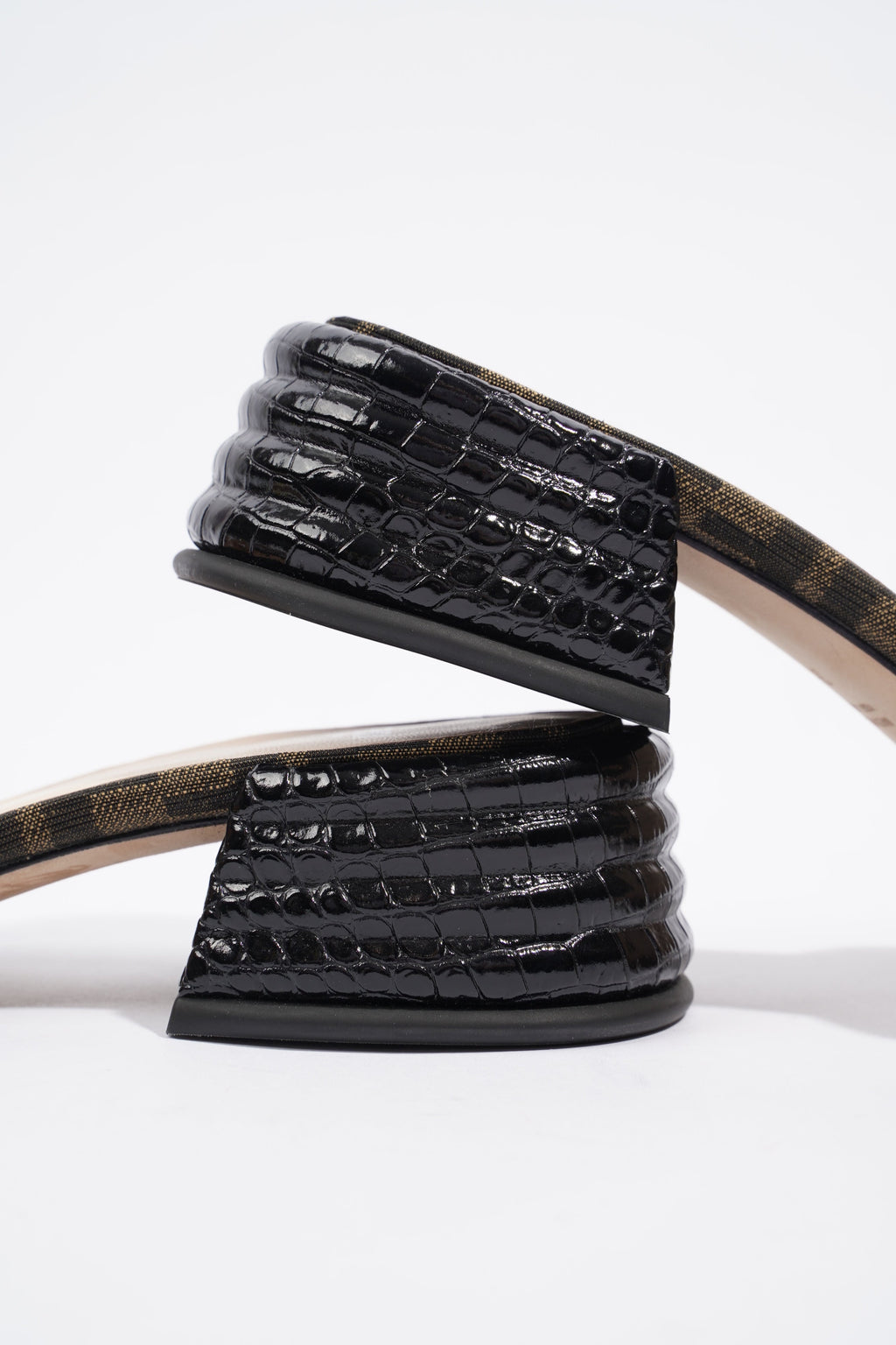 Fendi FF Sandal Zucca EU 38 / UK 5