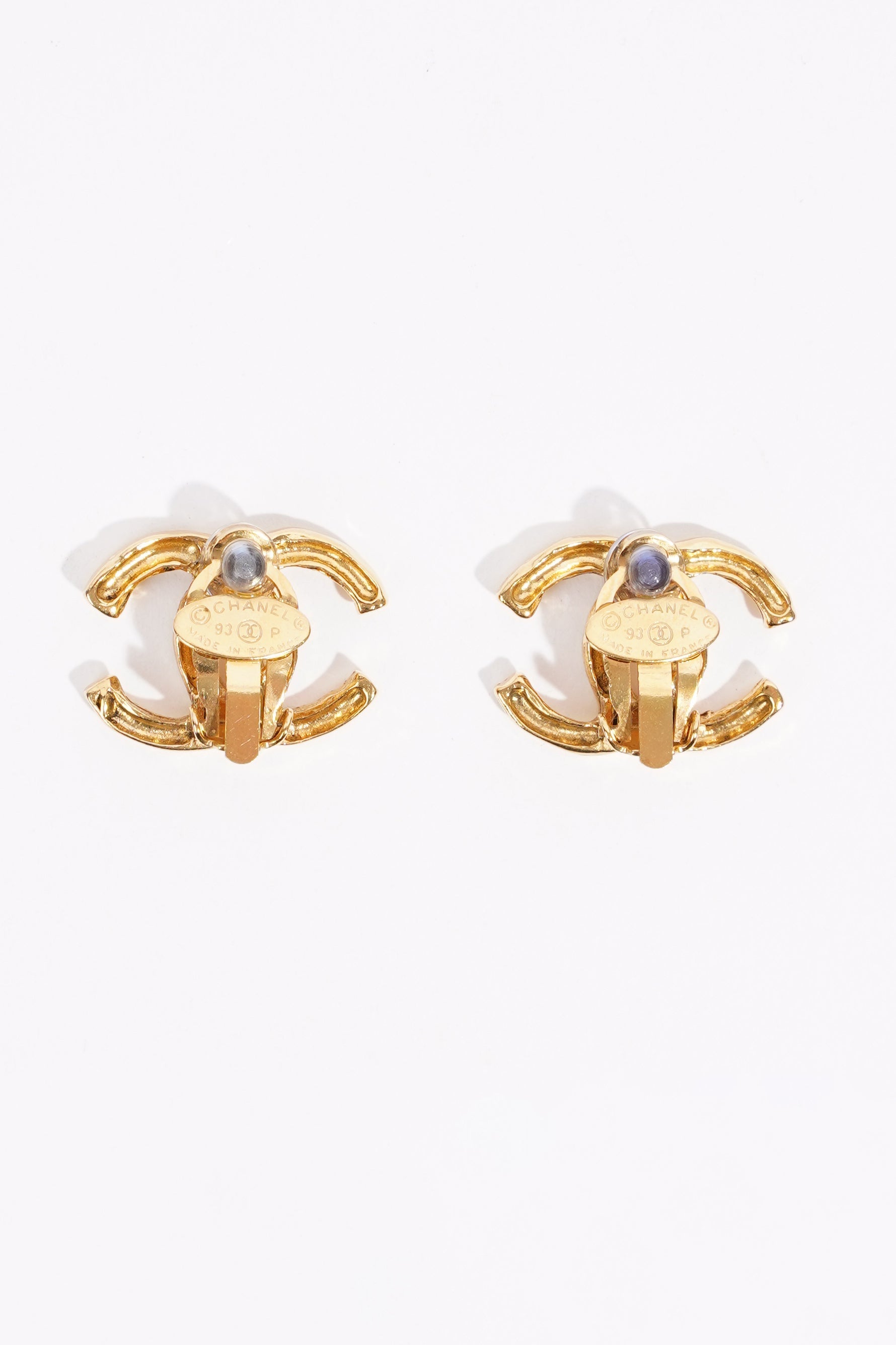 Chanel Womens CC Logo Earrings Golden Finish Base Metal