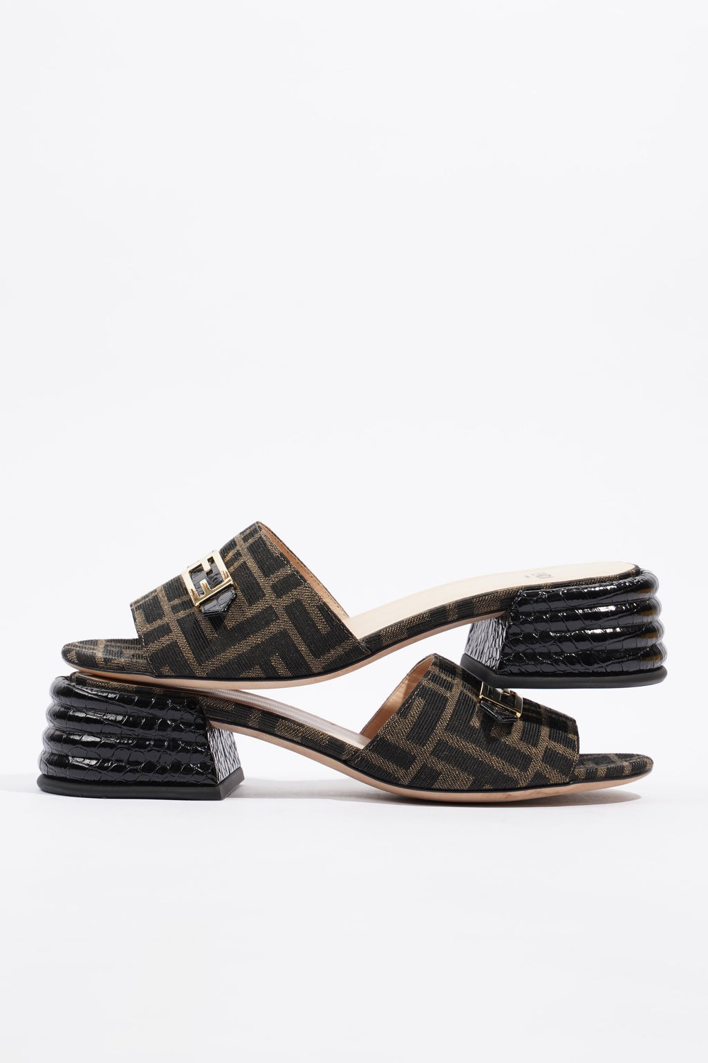 Fendi FF Sandal Zucca EU 38 / UK 5