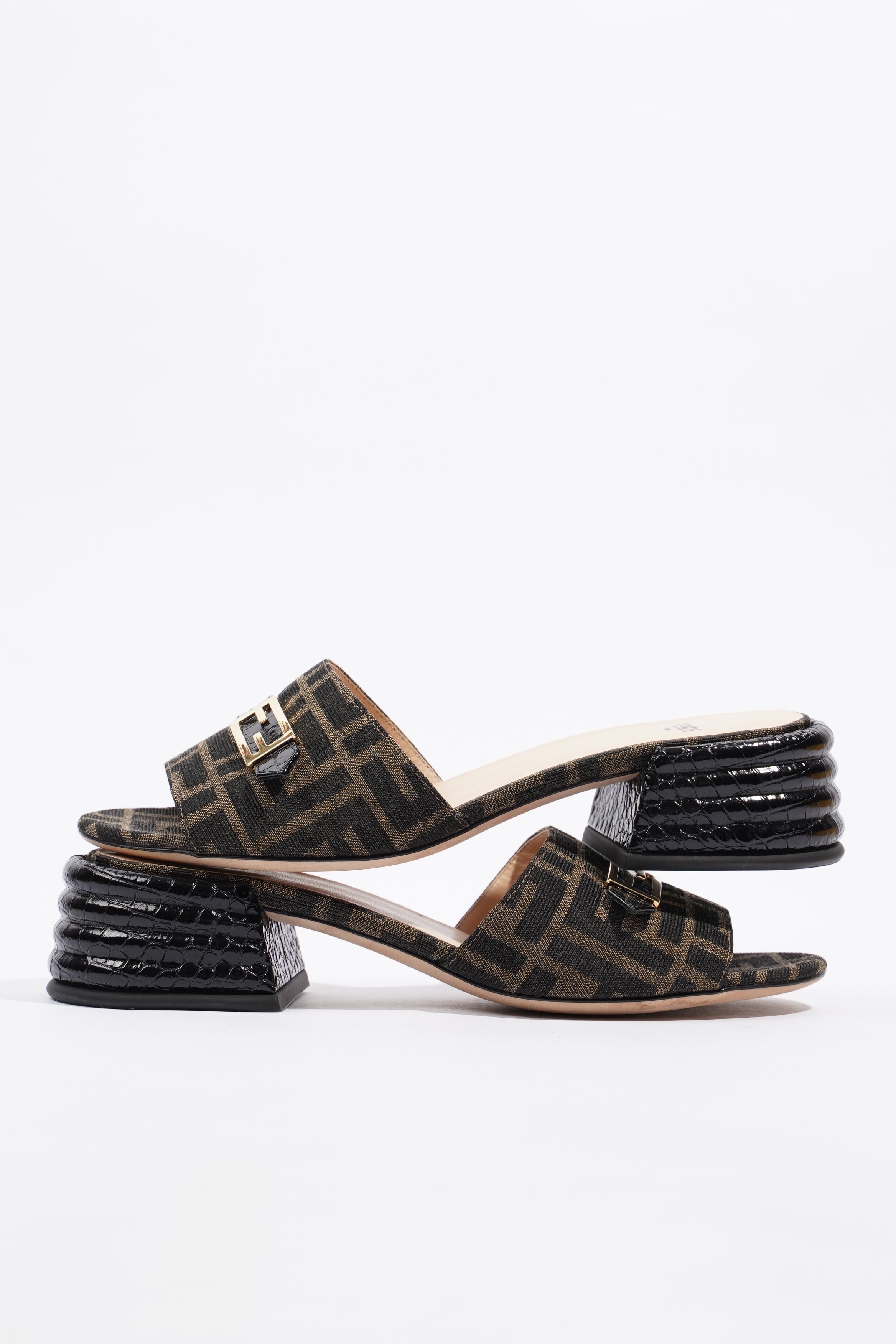 Fendi FF Sandal Zucca EU 38 / UK 5