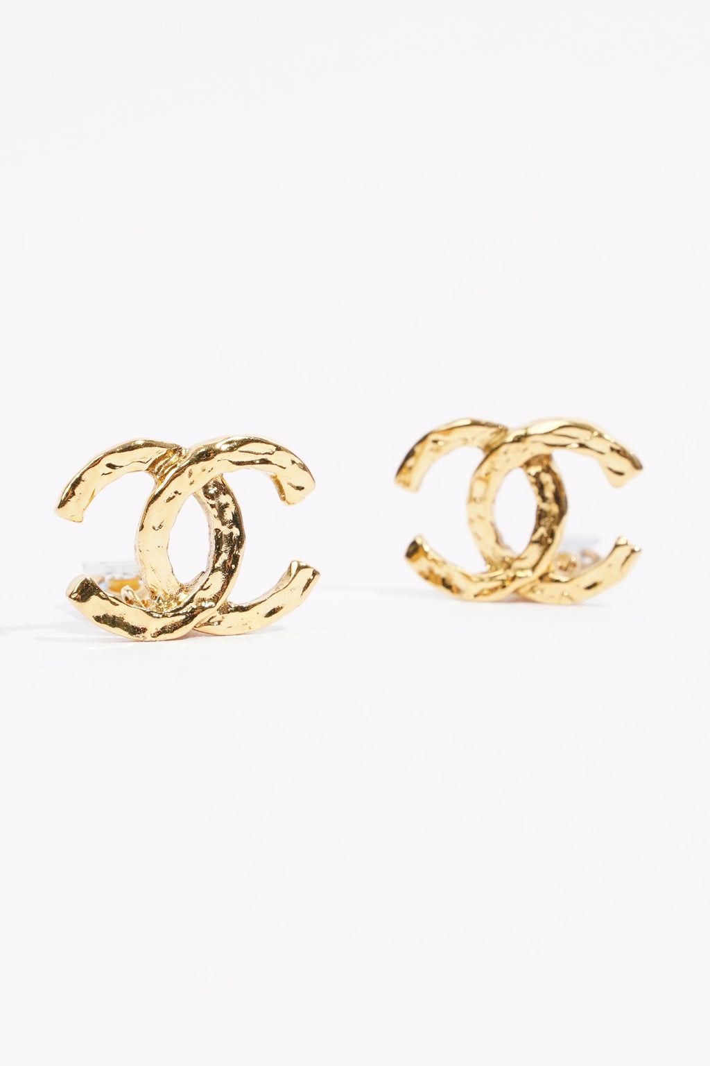 Chanel Womens CC Logo Earrings Golden Finish Base Metal
