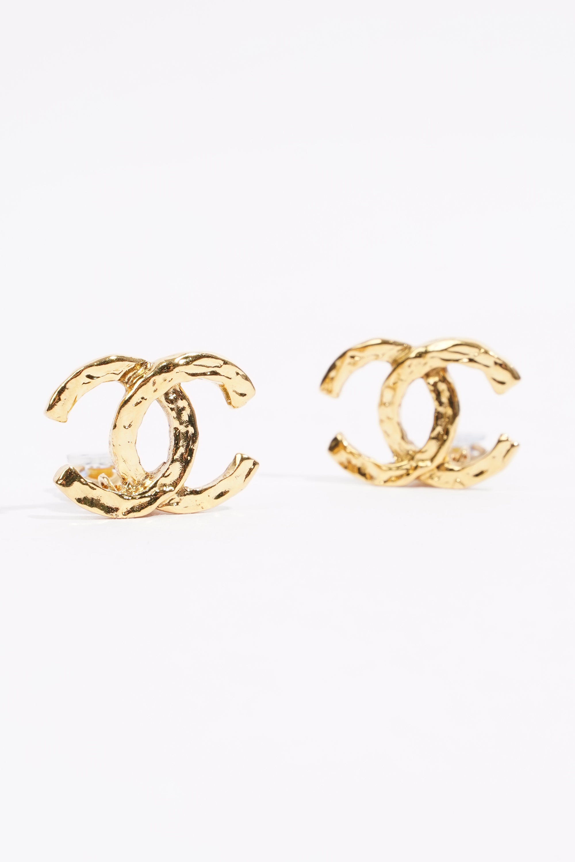 Chanel Womens CC Logo Earrings Golden Finish Base Metal