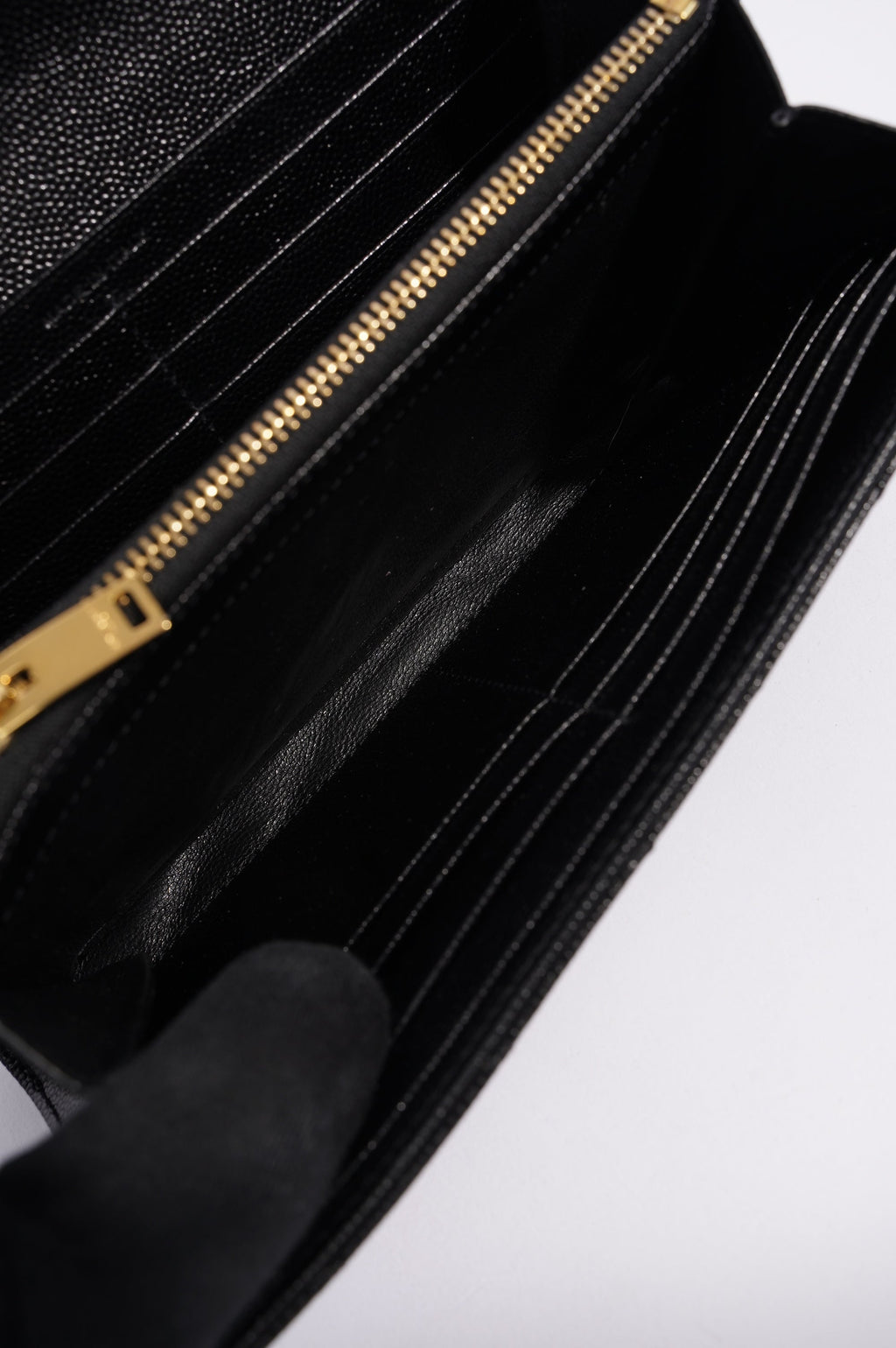 Saint Laurent Womens Cassandre Wallet Black / Gold Matelasse Large