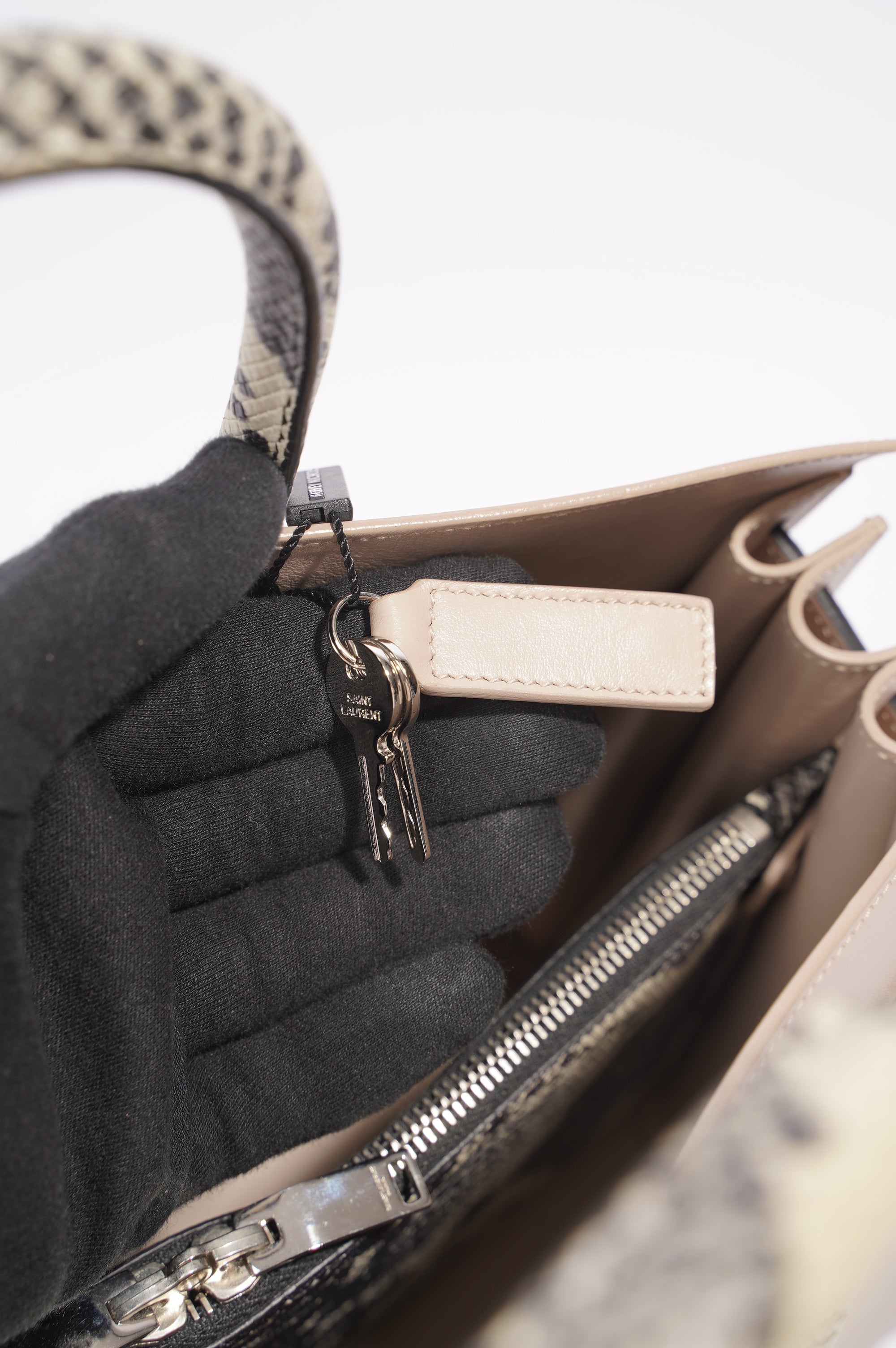 Saint Laurent Sac De Jour Nude / Python Small