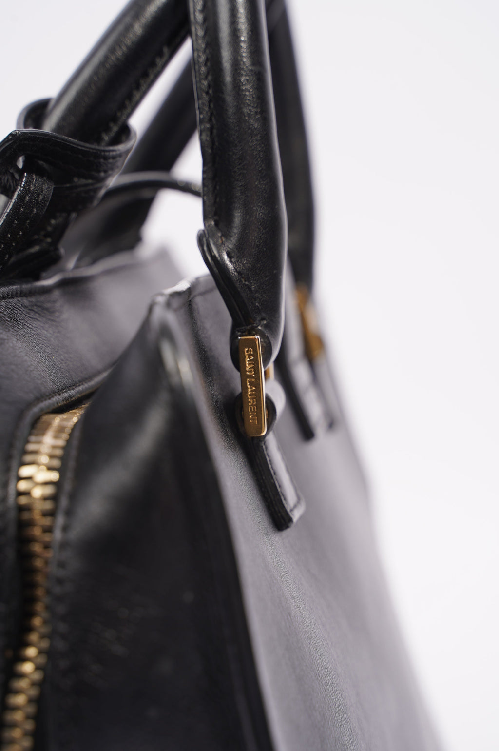 Saint Laurent Womens Cabas Black / Gold Small
