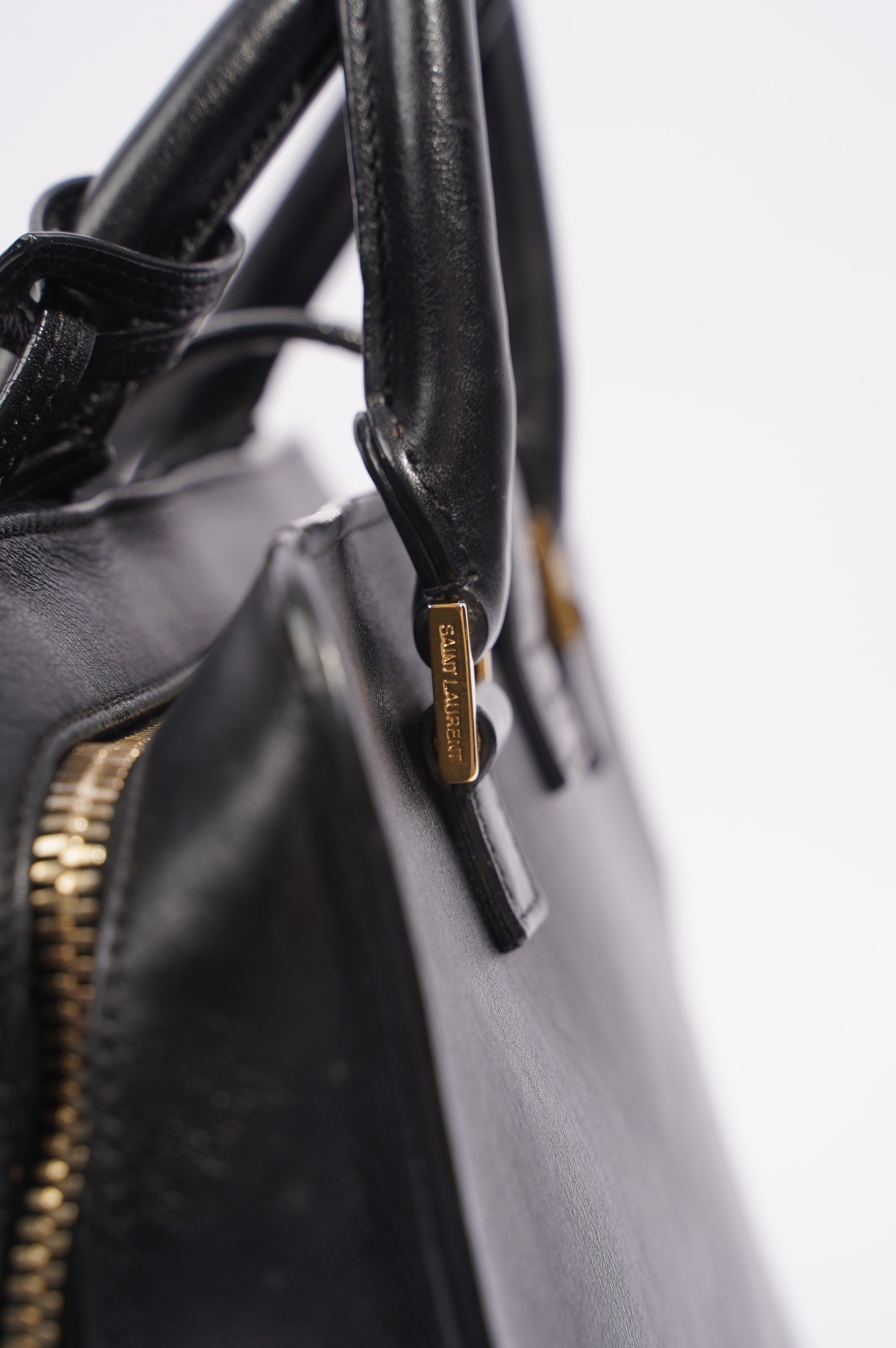 Saint Laurent Womens Cabas Black / Gold Small