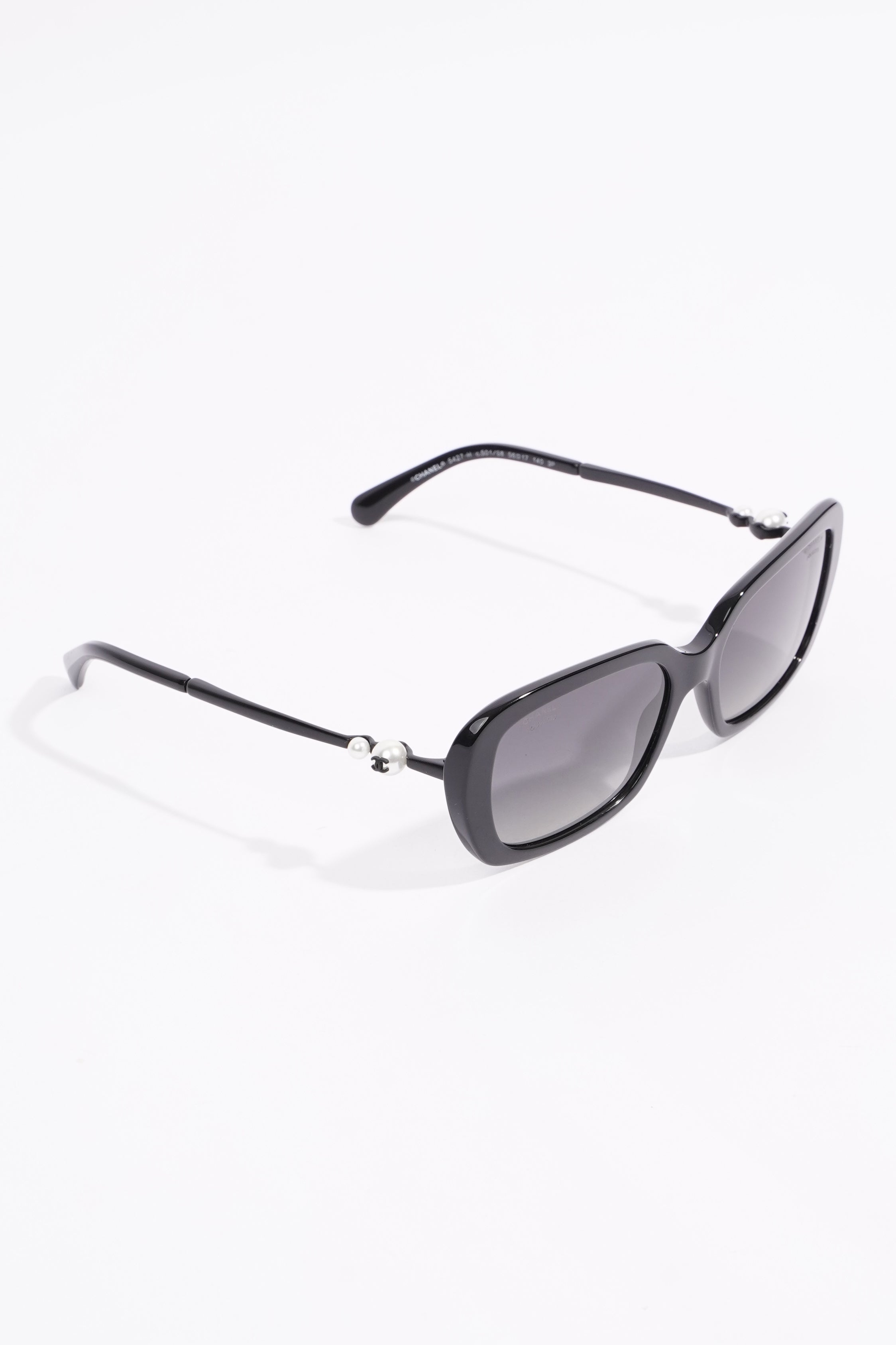 Chanel Womens Pearl CC Sunglasses Black Acetate 140
