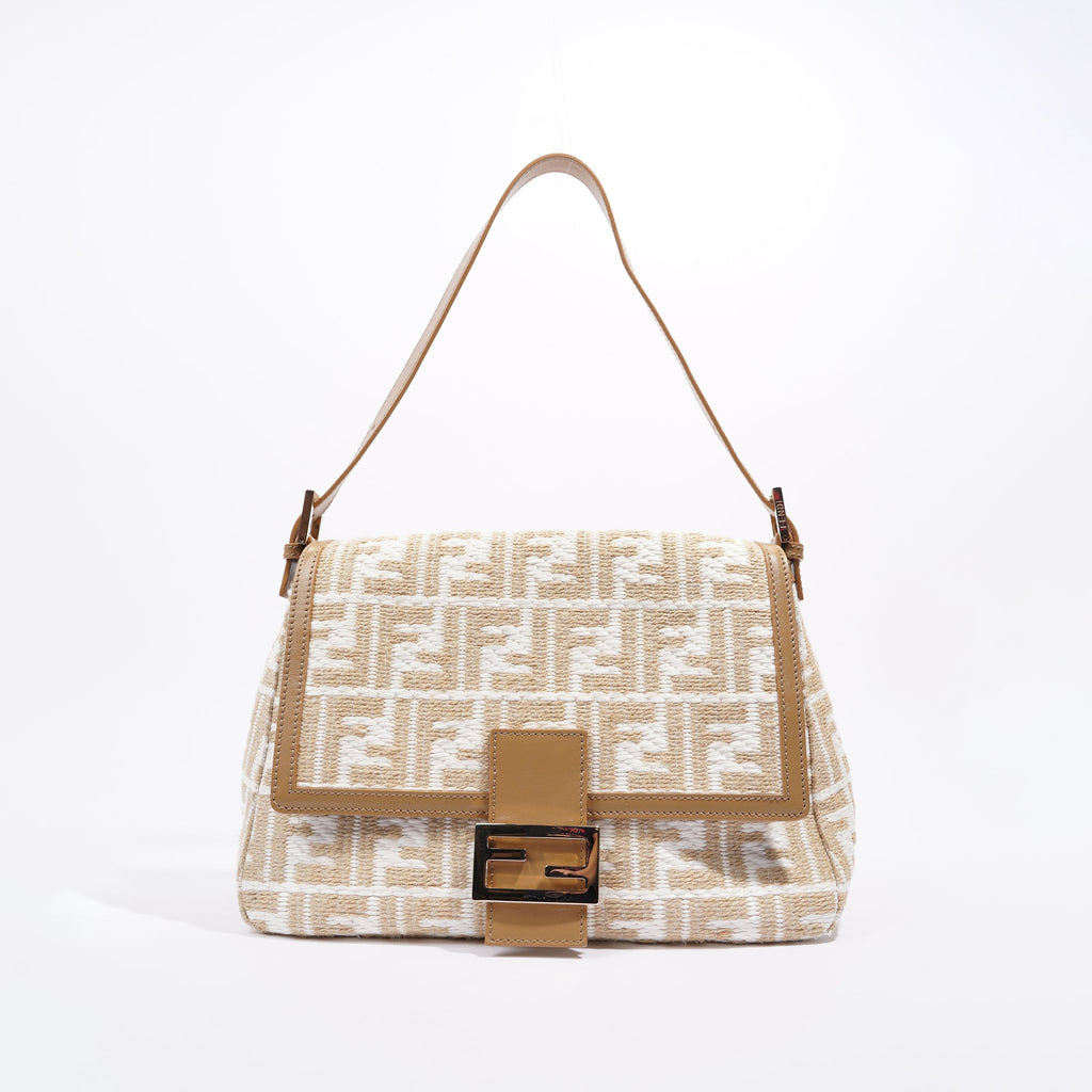 Fendi Womens Baguette Handbag Beige / White