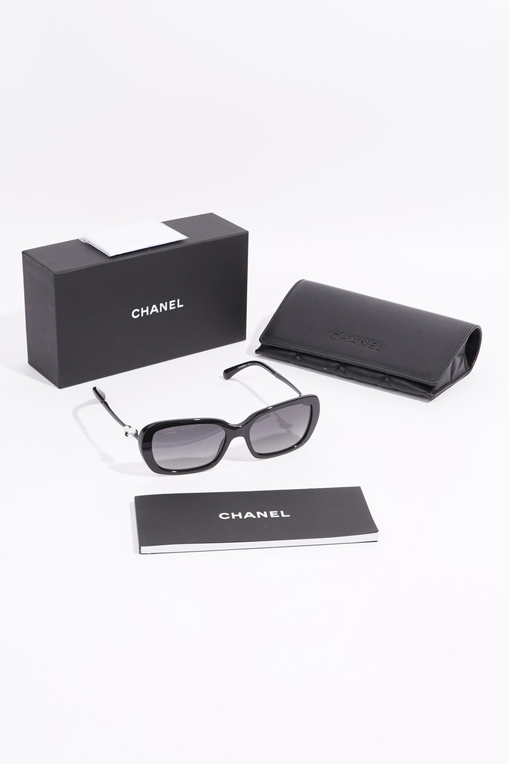 Chanel Womens Pearl CC Sunglasses Black Acetate 140