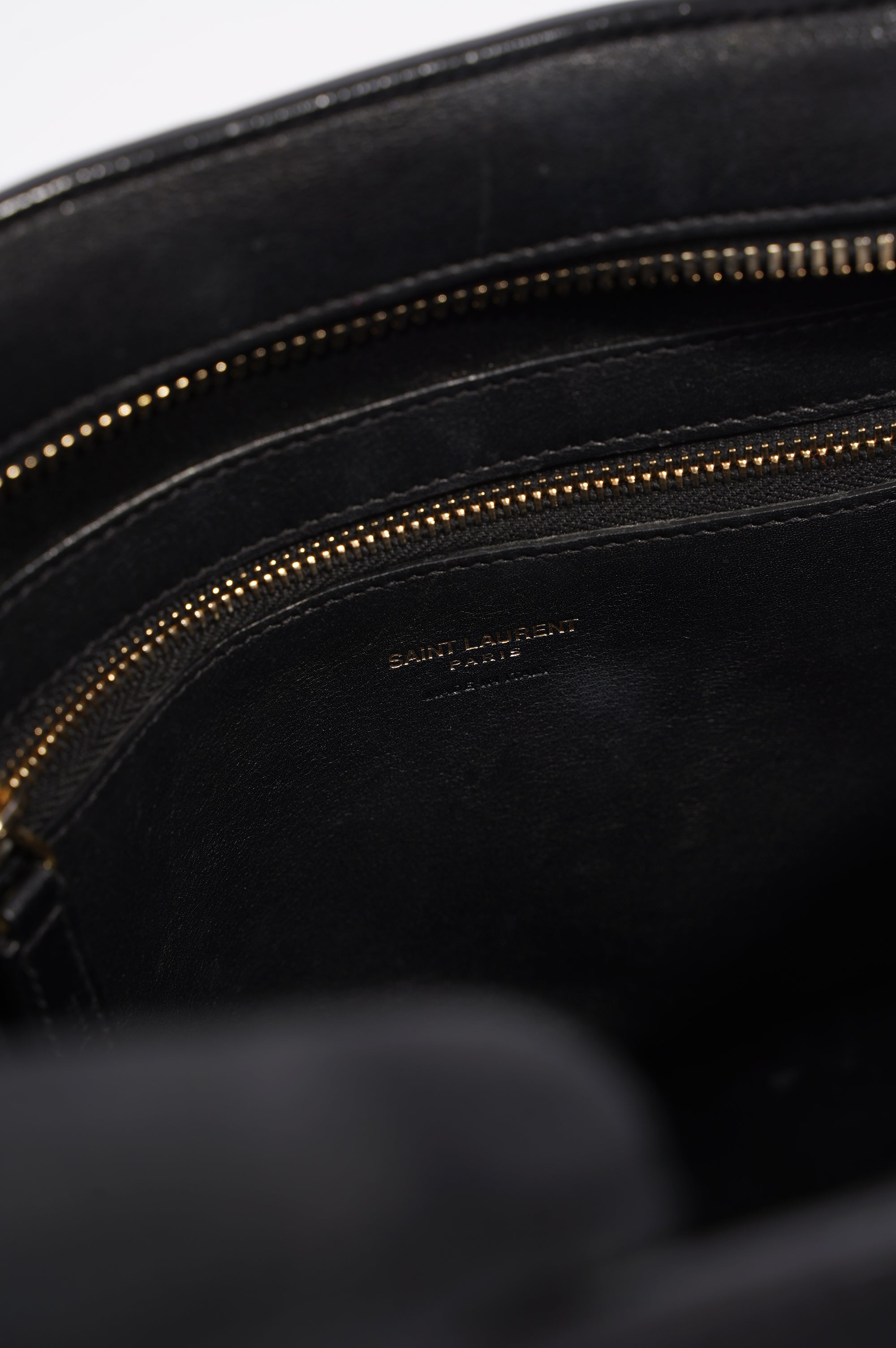 Saint Laurent Womens Cabas Black / Gold Small