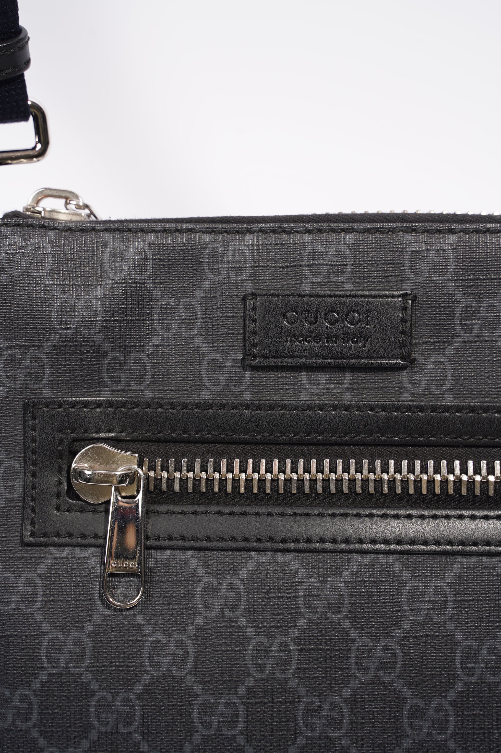 Gucci Messenger Bag Supreme Canvas Small