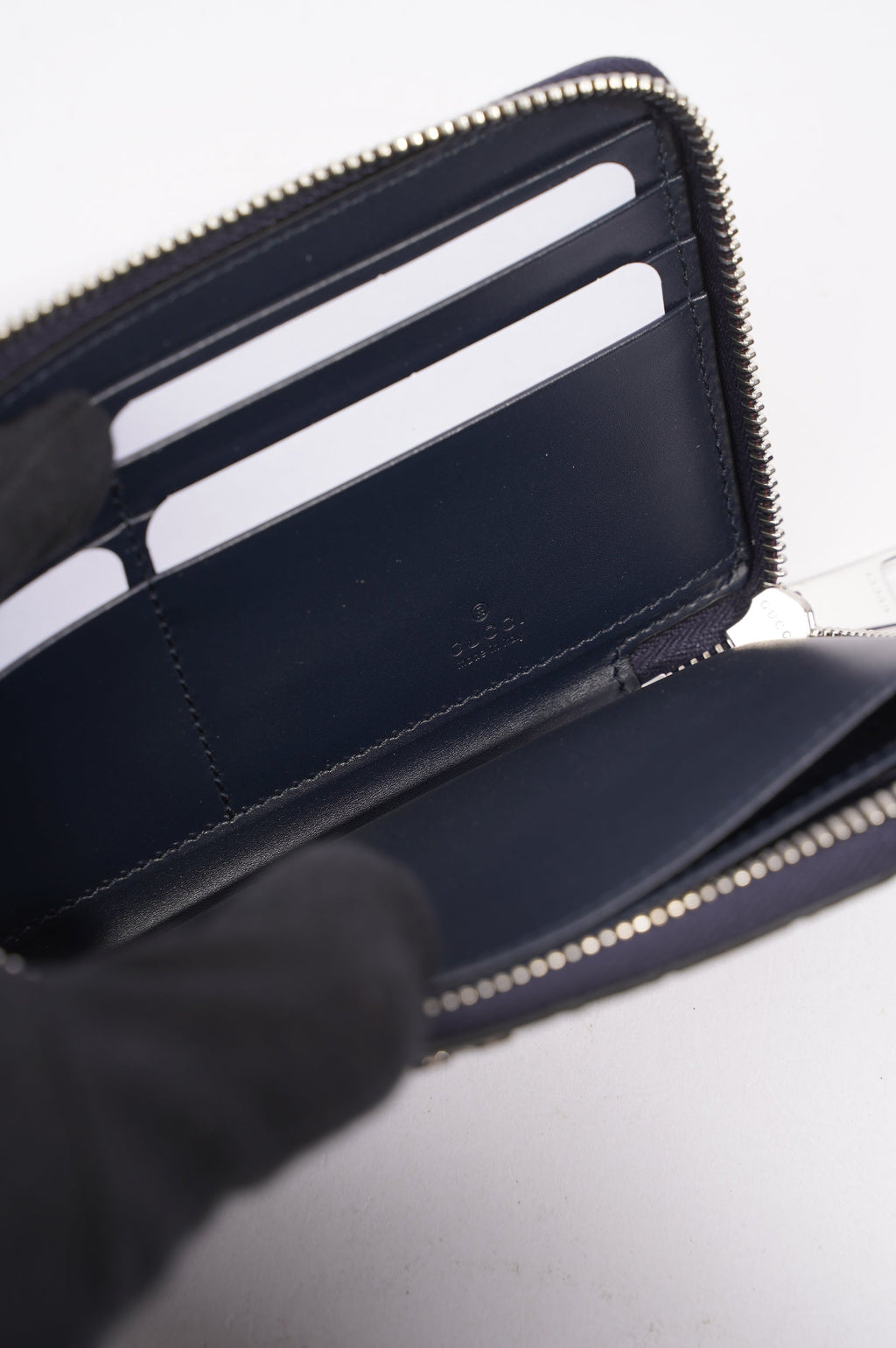 Gucci Womens Guccissima Bi-Fold Wallet Black Leather