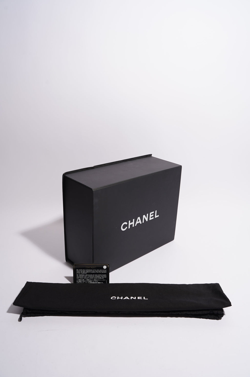 Chanel Womens Boy Bag Black Caviar Medium