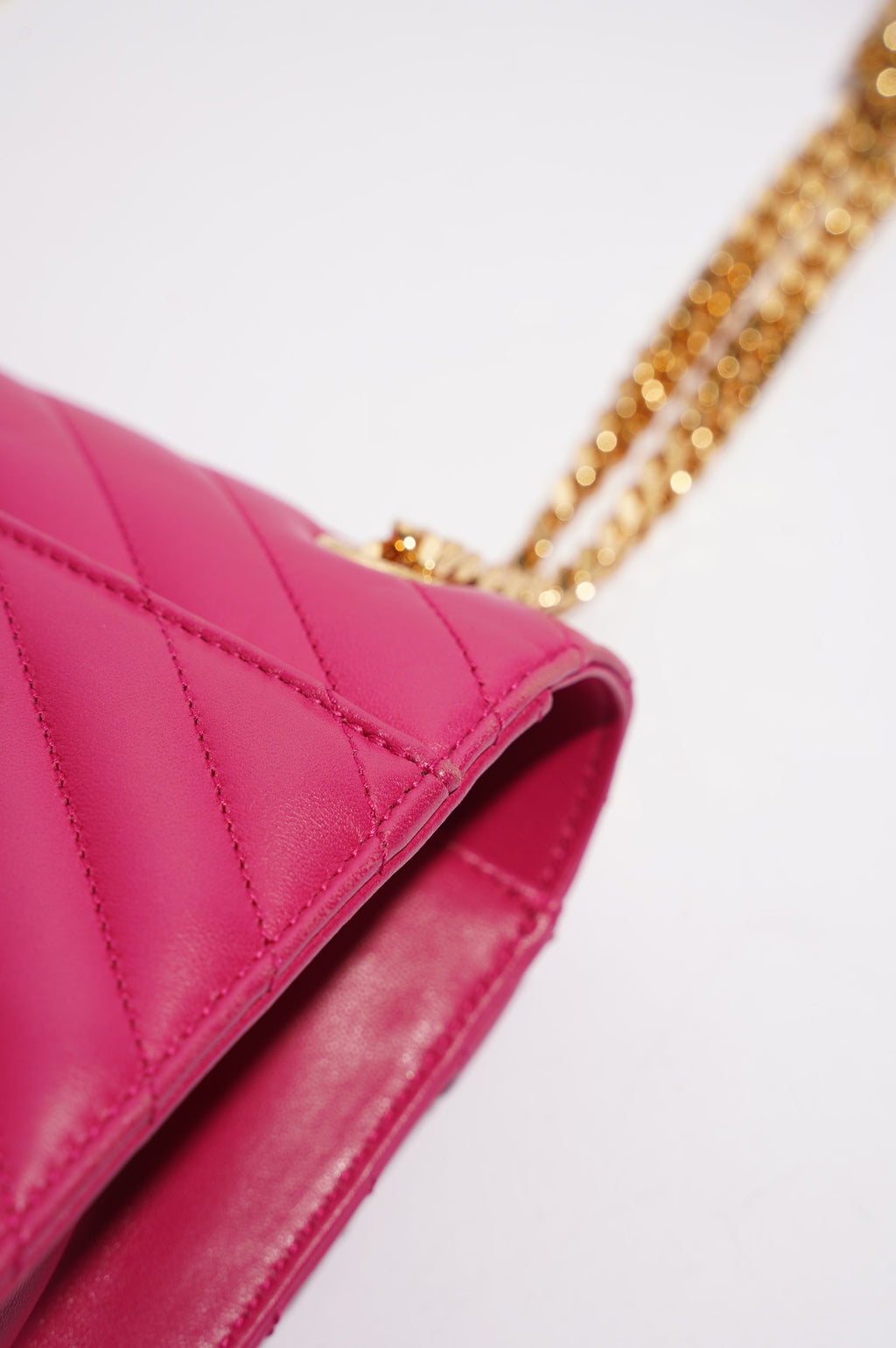 Saint Laurent Womens Chevron Envelope Bag Pink Medium