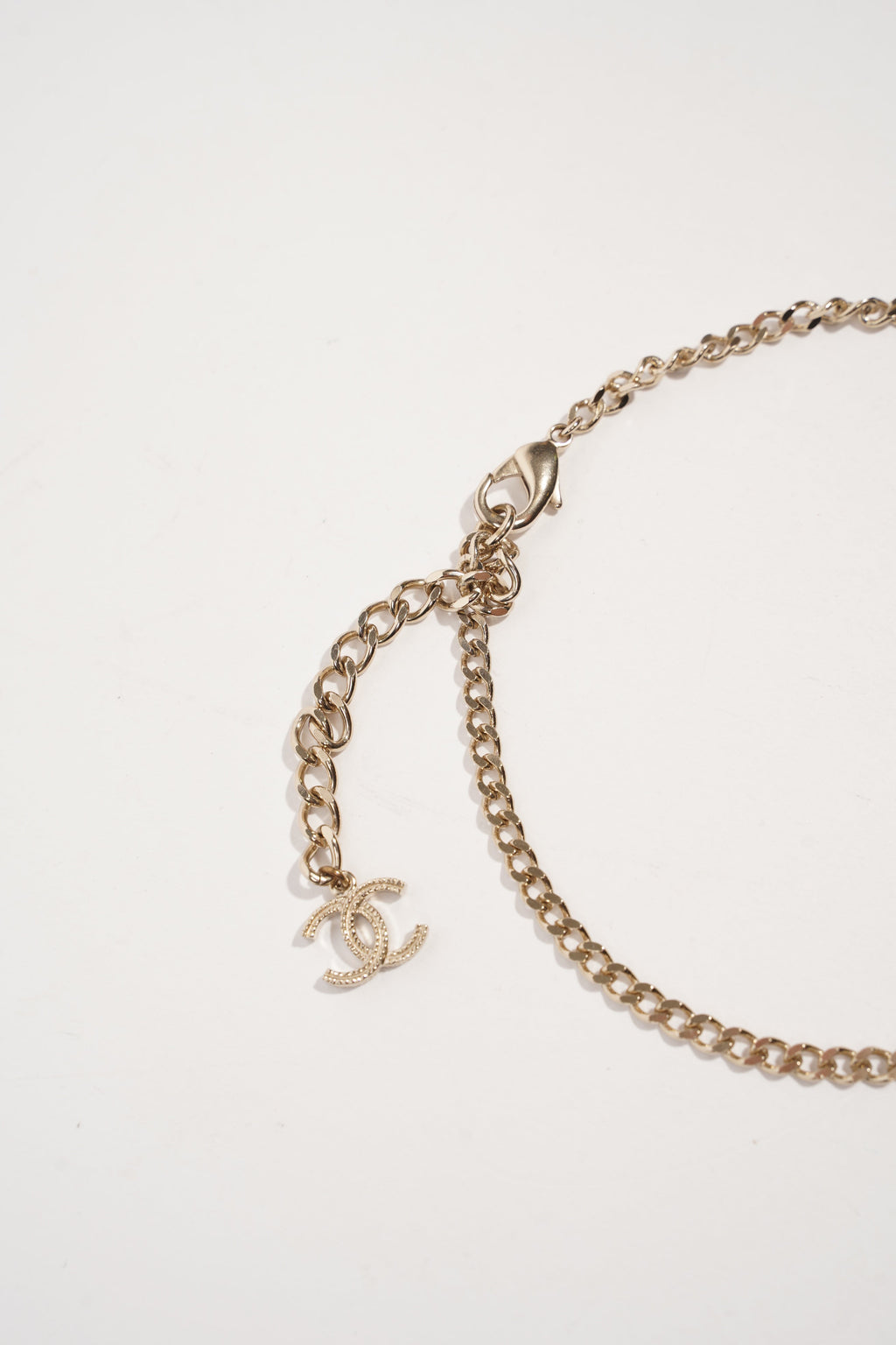 Chanel Womens CC Heart Necklace