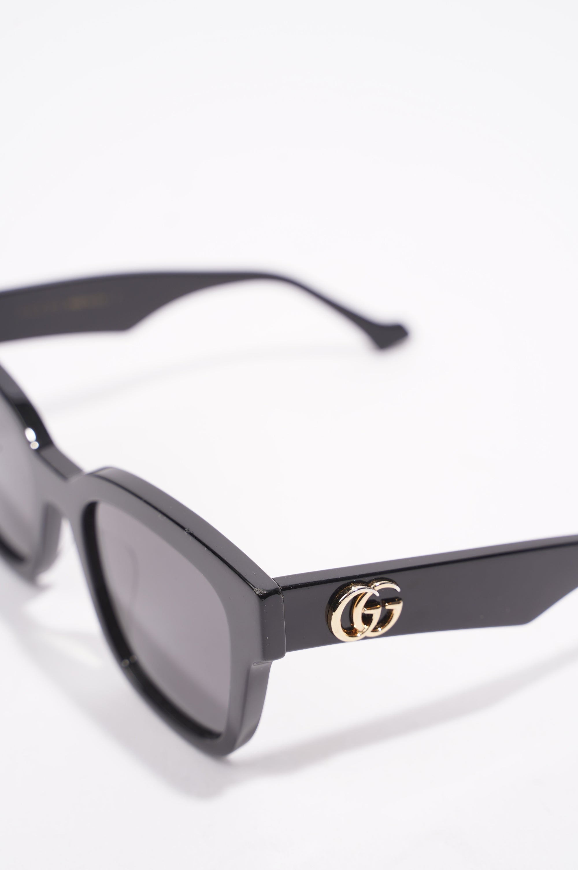 Gucci Womens Square Sunglasses Black Acetate 145