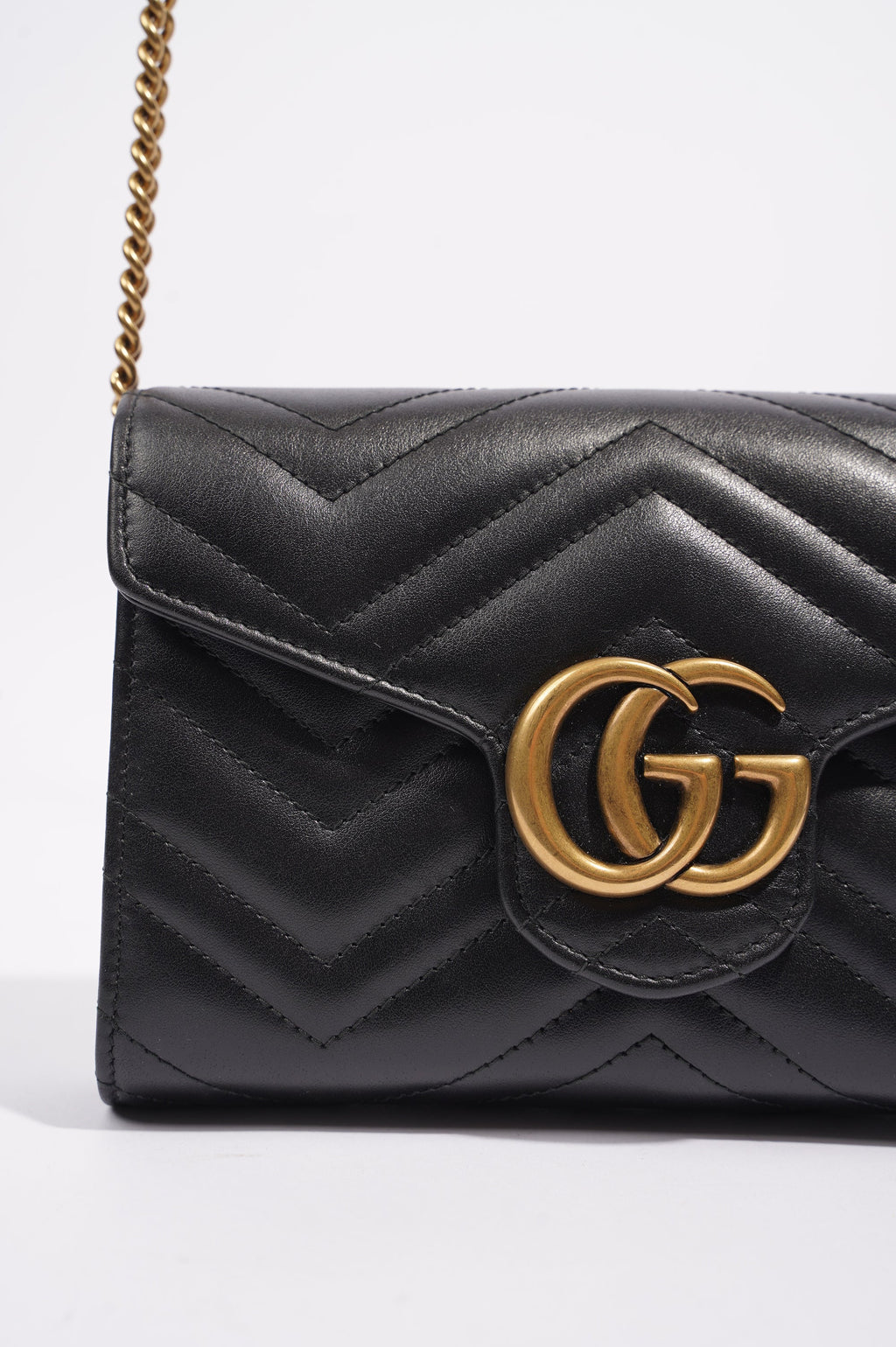 Gucci Womens Marmont Flap Black / Gold Matelasse Mini