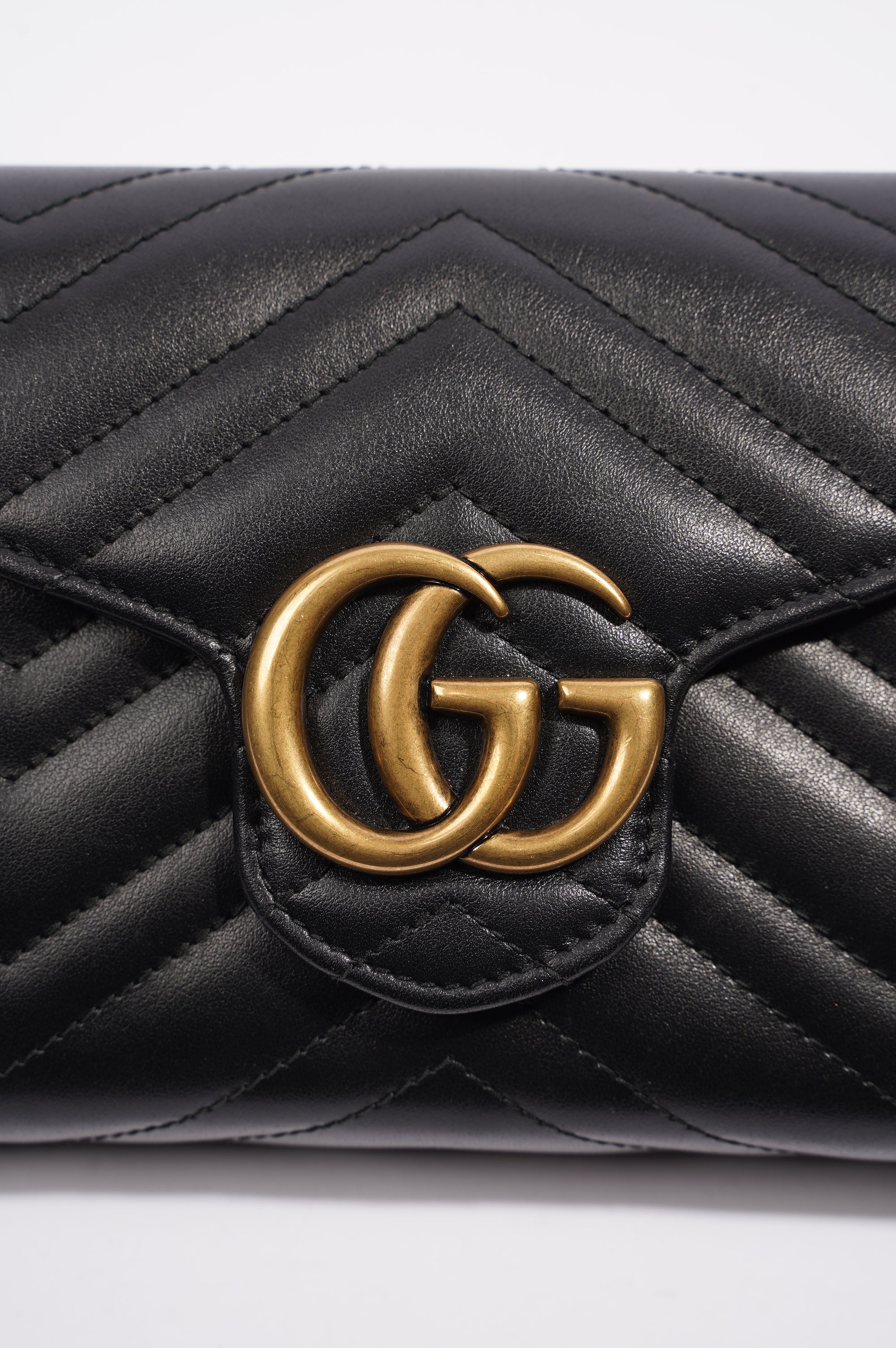 Gucci Womens Marmont Flap Black / Gold Matelasse Mini