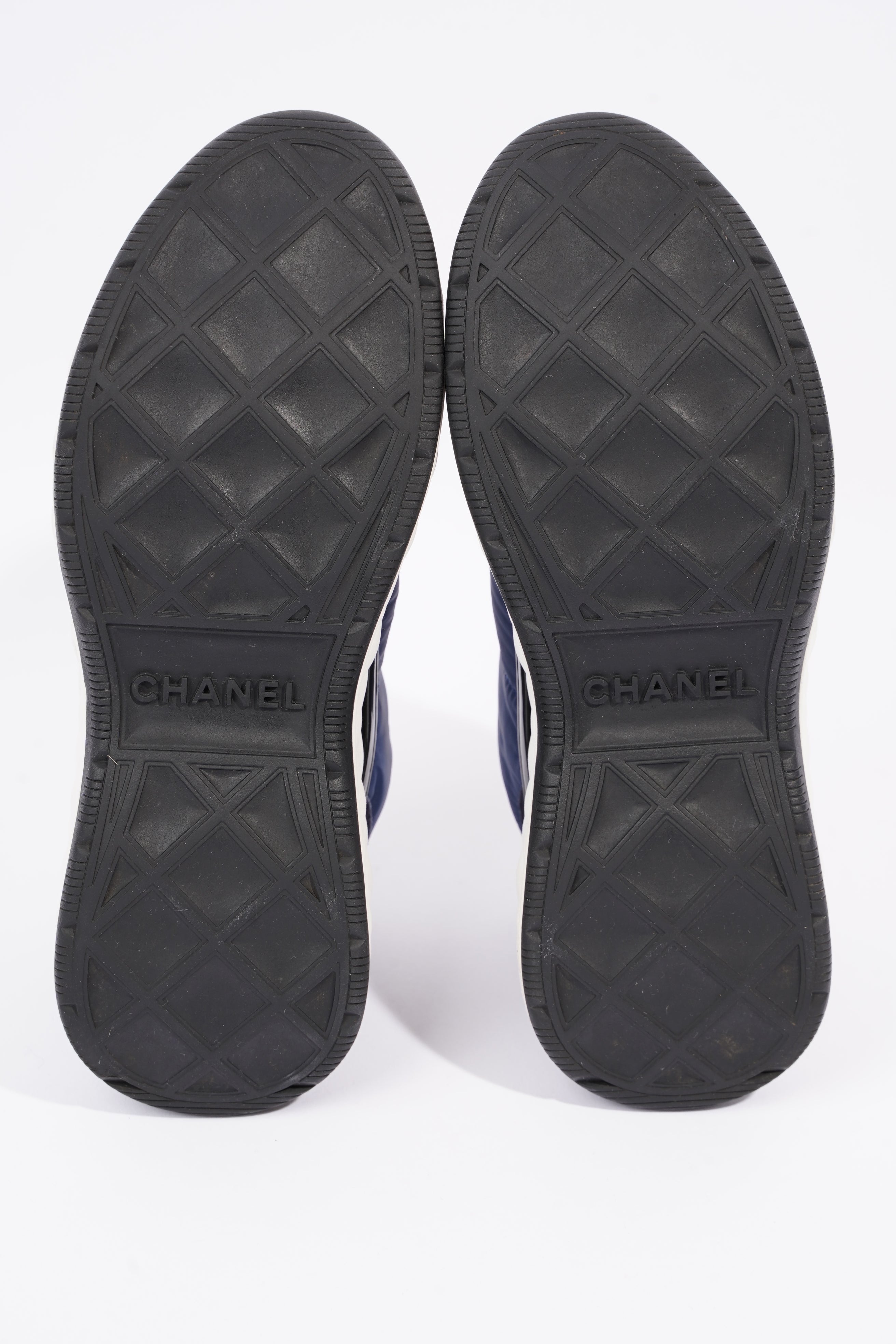 Chanel CC Logo Navy / Black EU 37 / UK 4