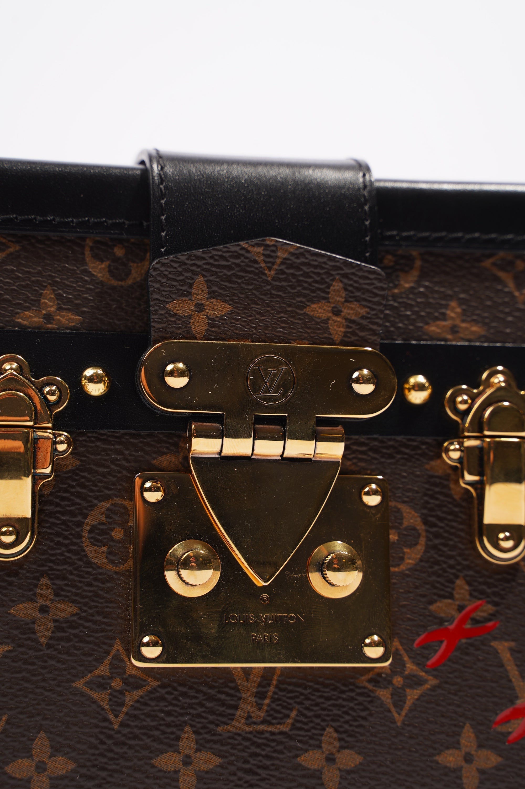 Louis Vuitton Womens Petite Malle Monogram / Black