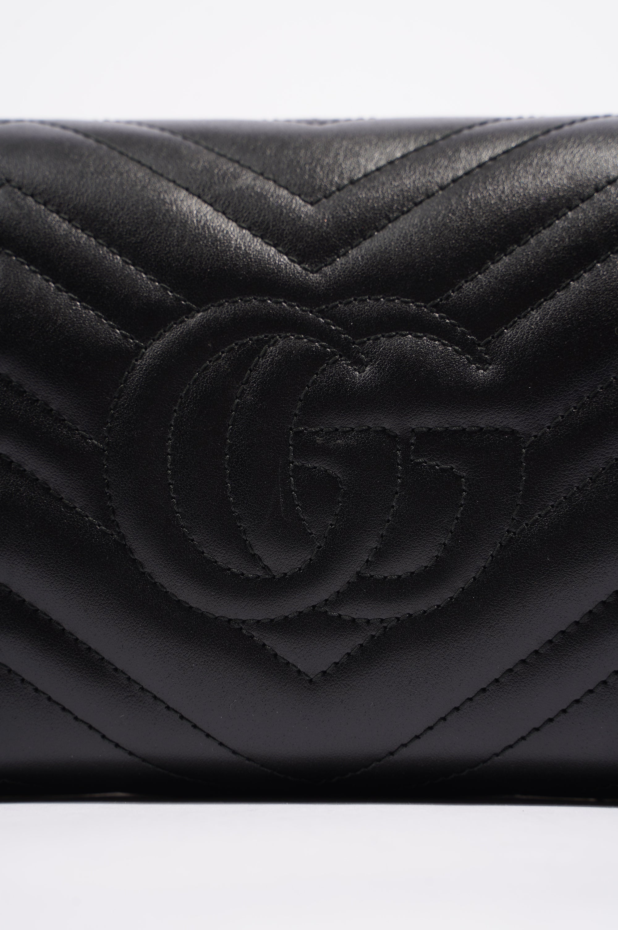 Gucci Womens Marmont Flap Black / Gold Matelasse Mini
