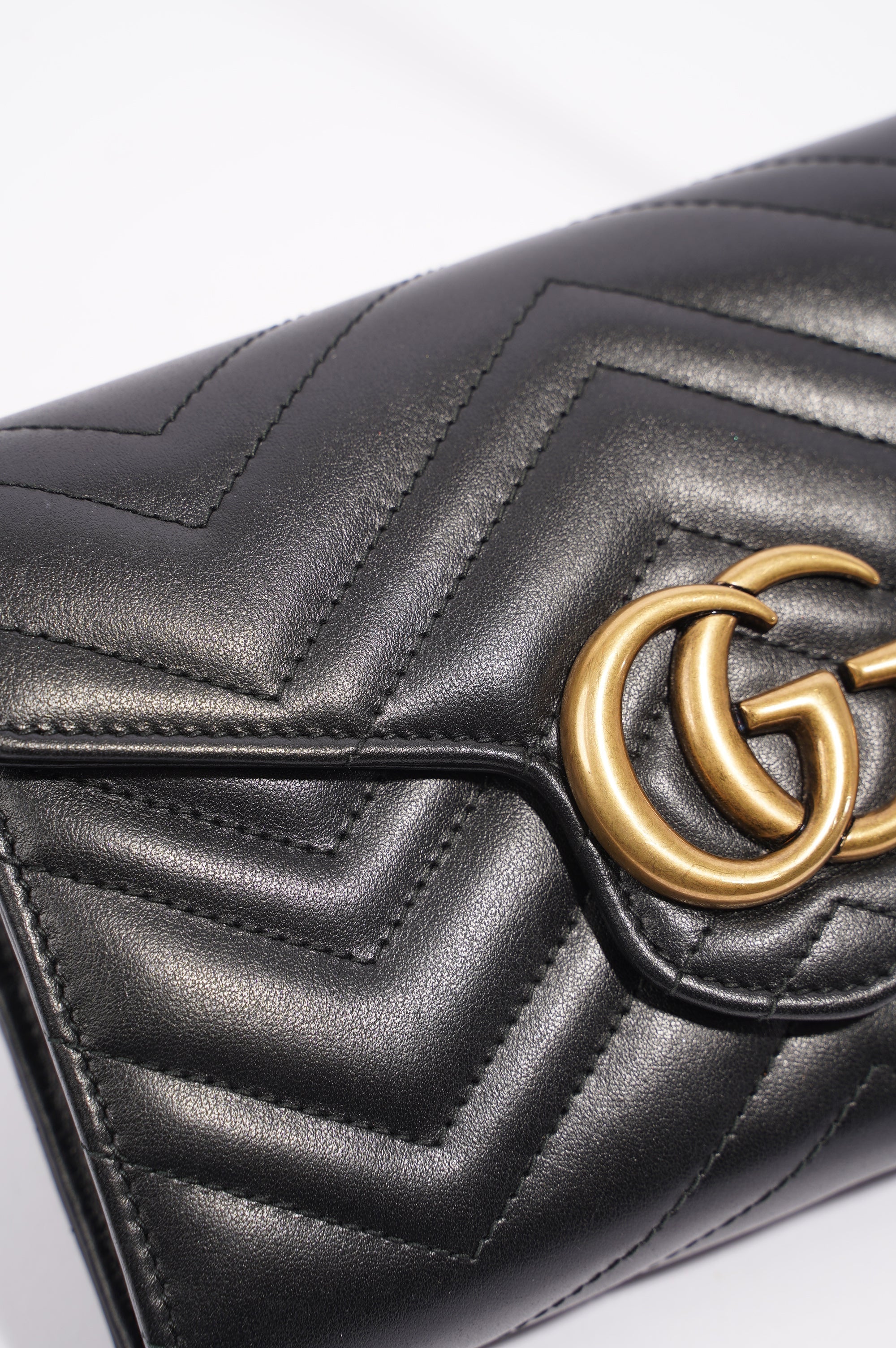 Gucci Womens Marmont Flap Black / Gold Matelasse Mini