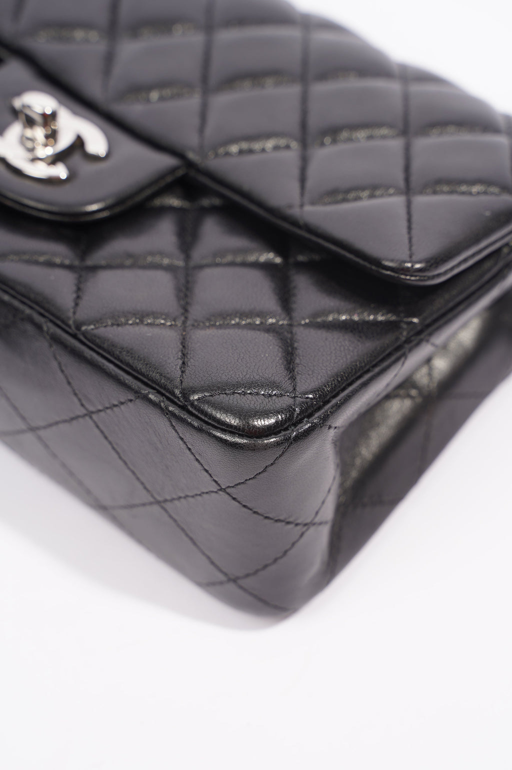 Chanel Womens Lambskin Flap Bag Black Mini