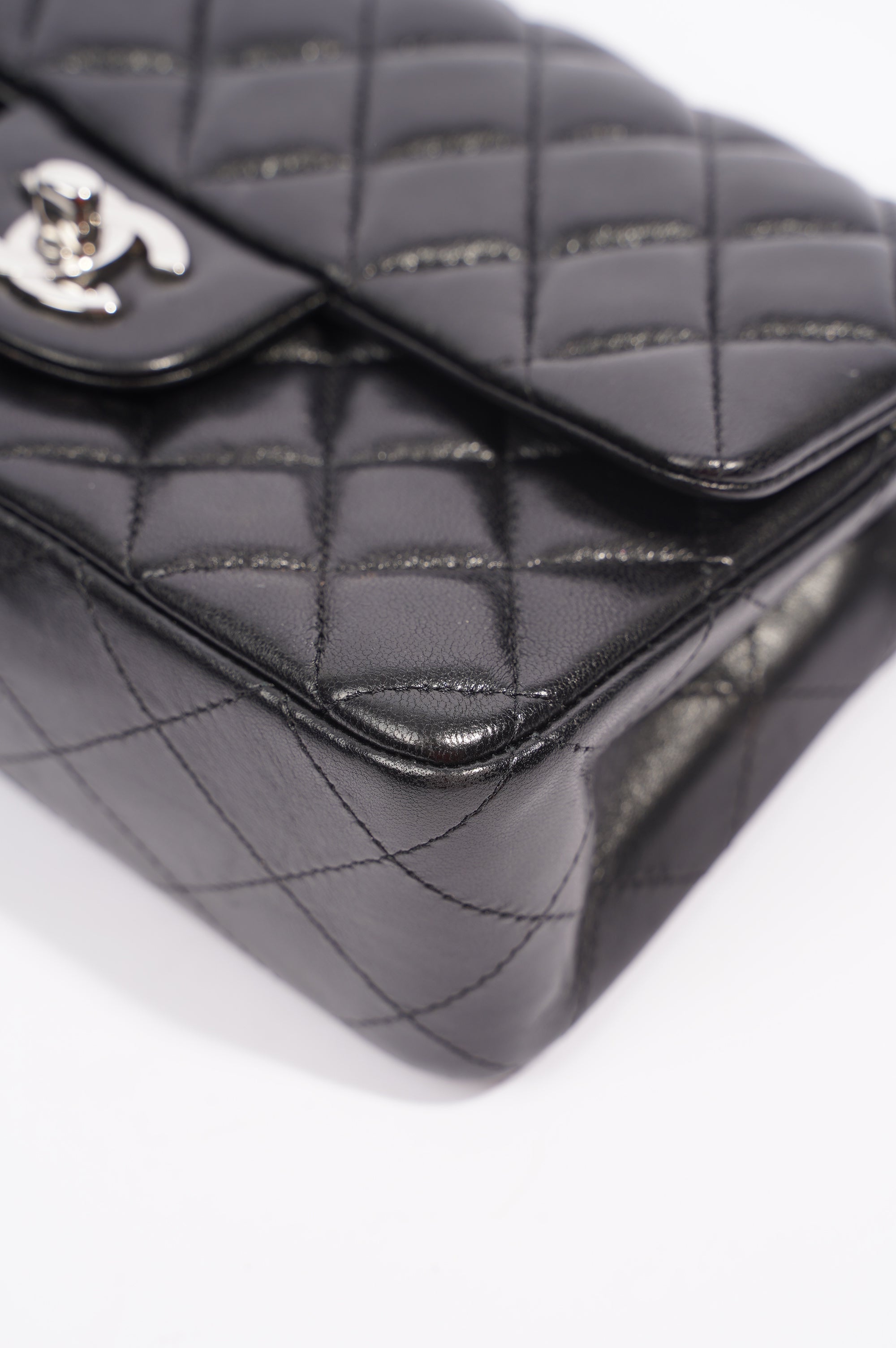 Chanel Womens Lambskin Flap Bag Black Mini