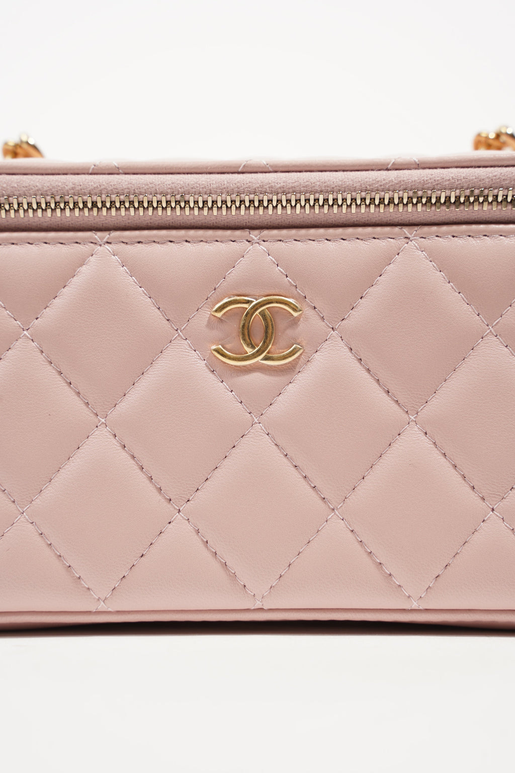 Chanel Womens Vanity Case With Jewel Chain