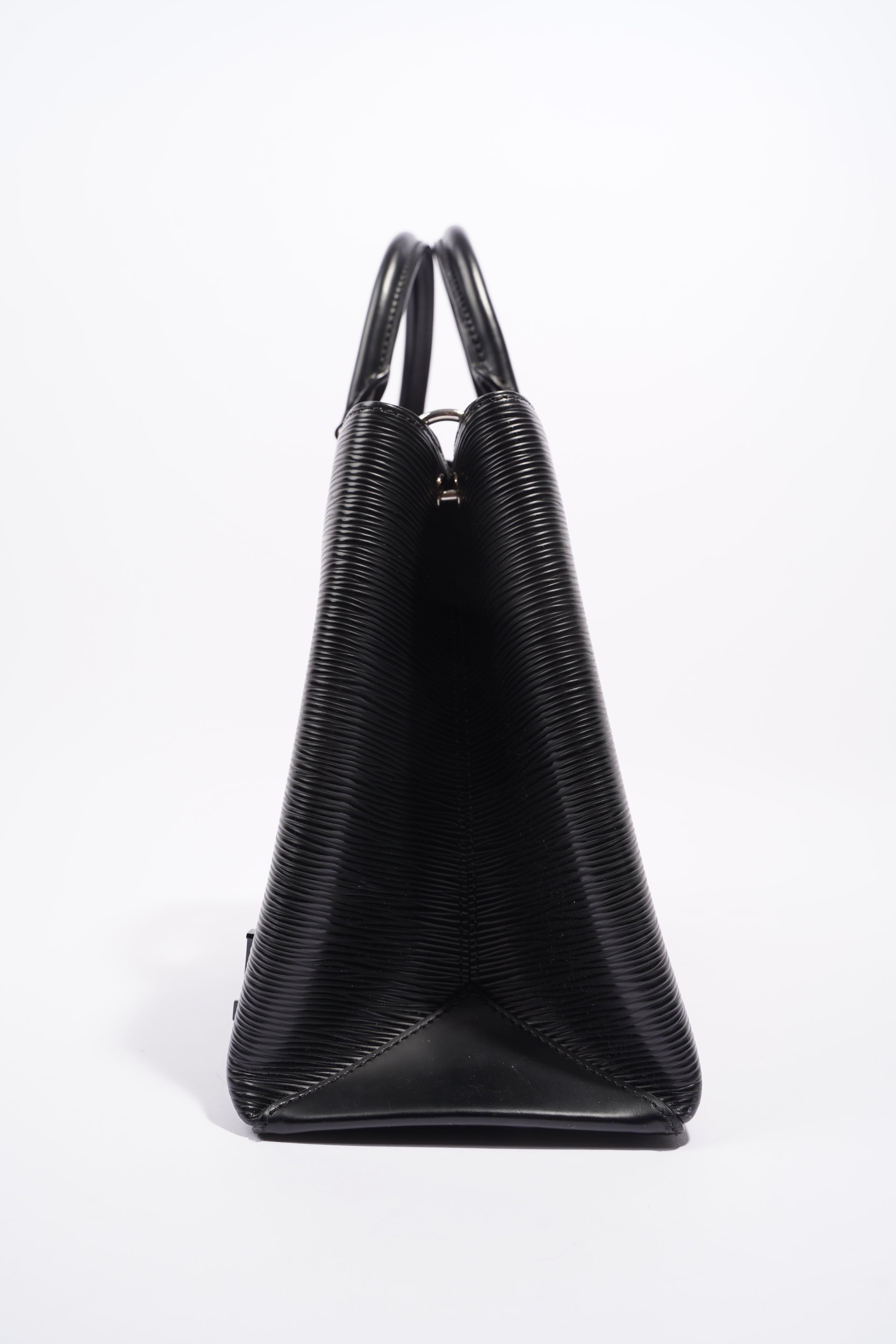 Louis Vuitton Womens Kleber Black Epi Leather MM