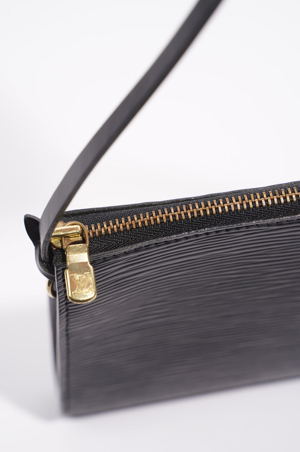 Louis Vuitton Womens Pochette Accessoire Black Epi Leather