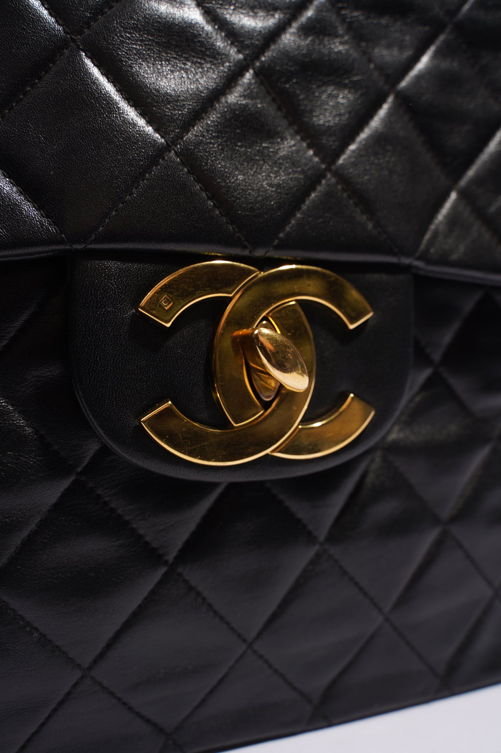 Chanel Womens Single Flap Black Lambskin / Gold Large