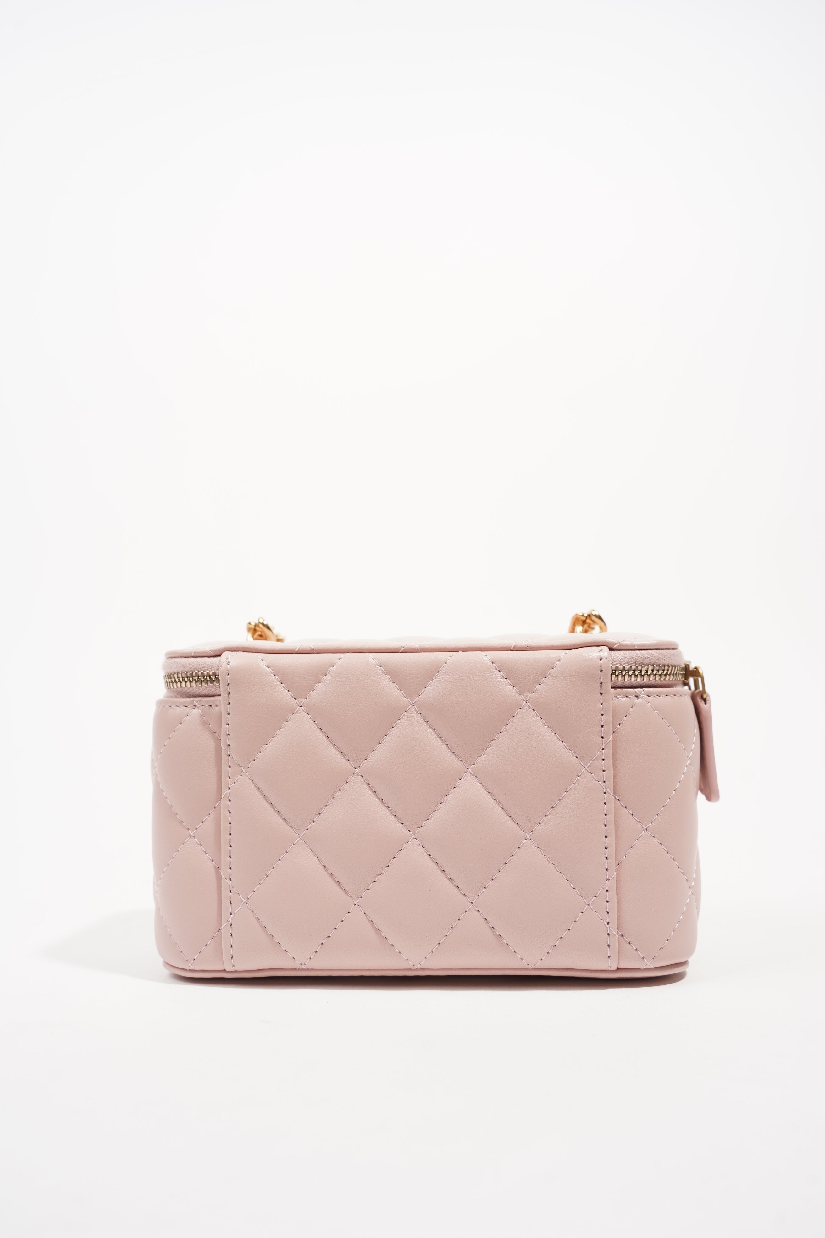 Chanel Womens Vanity Case With Jewel Chain