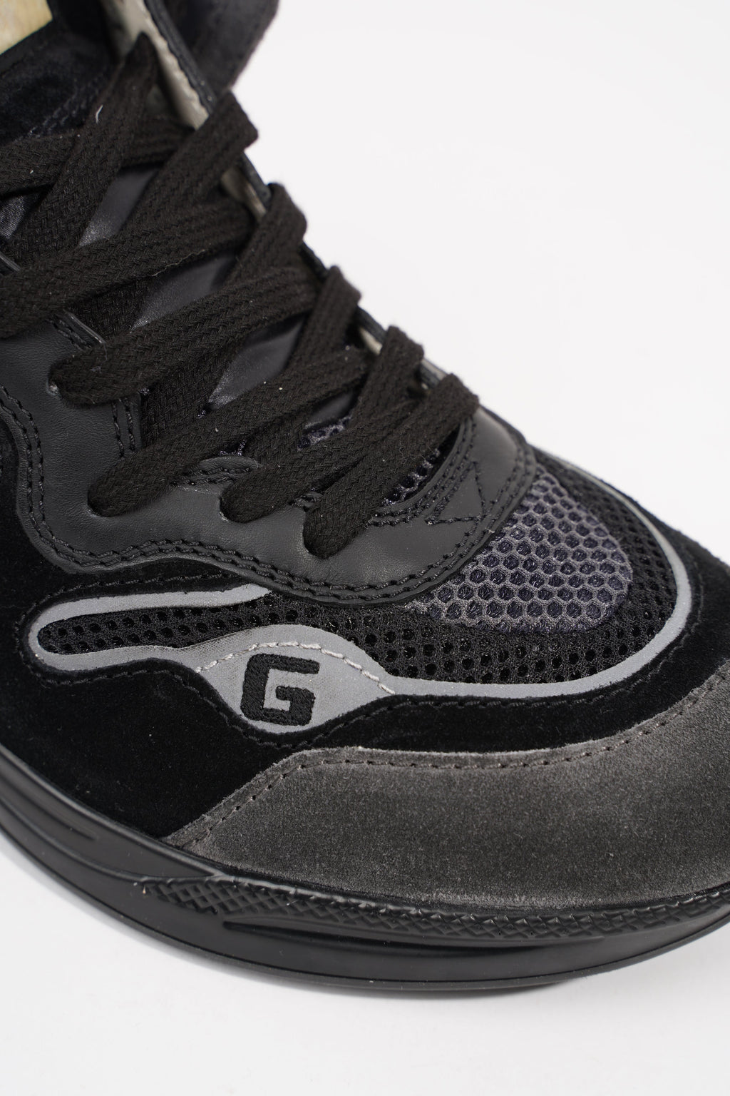 Gucci Mens Ultrapace Sneaker EU 40.5 / UK 6.5
