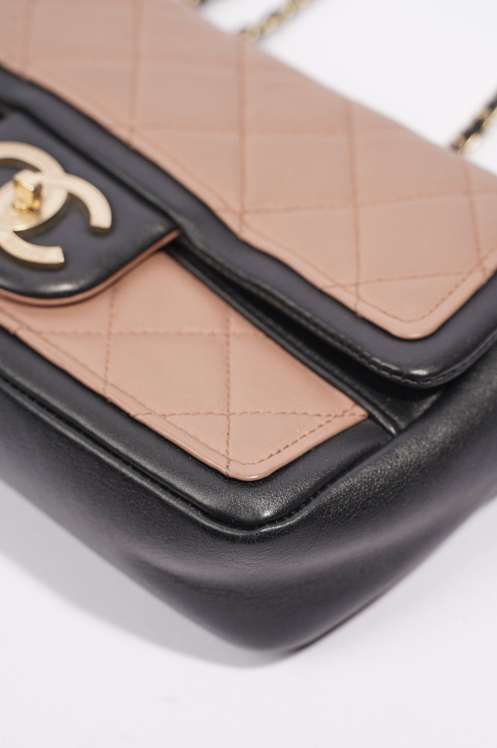 Chanel Womens Lambskin Quilted Two Tone Bag Nude / Black Small
