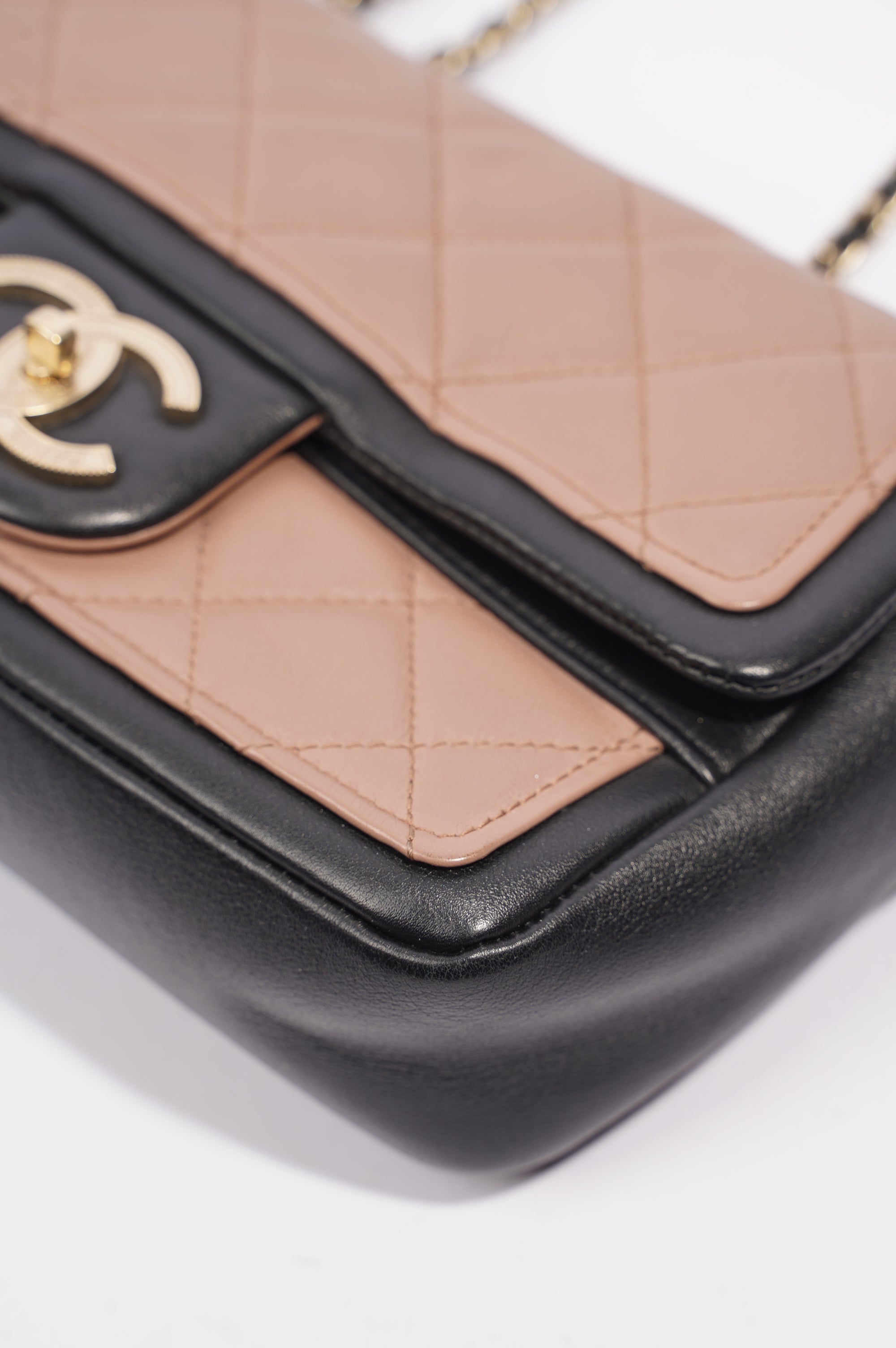 Chanel Womens Lambskin Quilted Two Tone Bag Nude / Black Small
