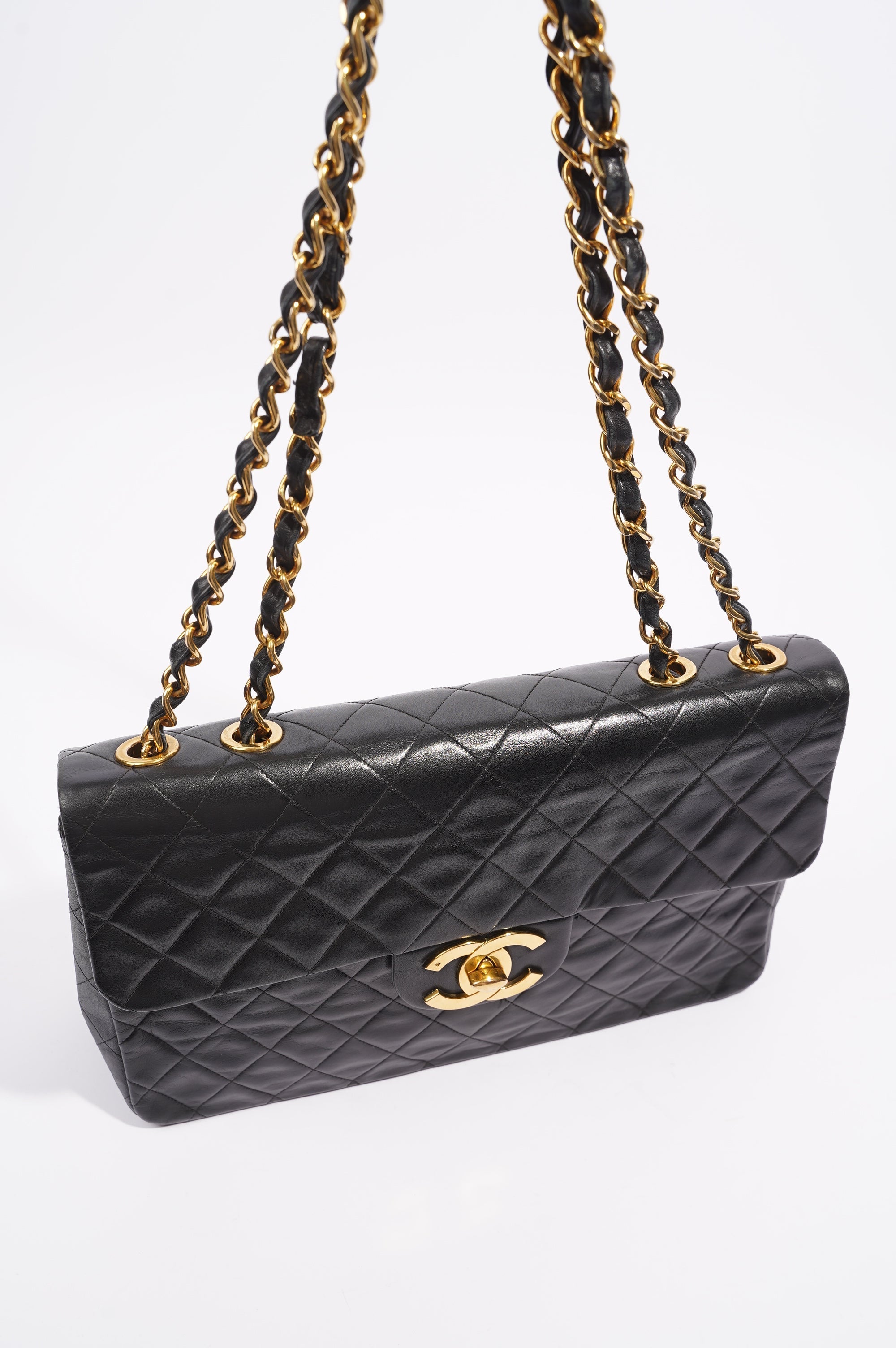 Chanel Womens Single Flap Black Lambskin / Gold Large