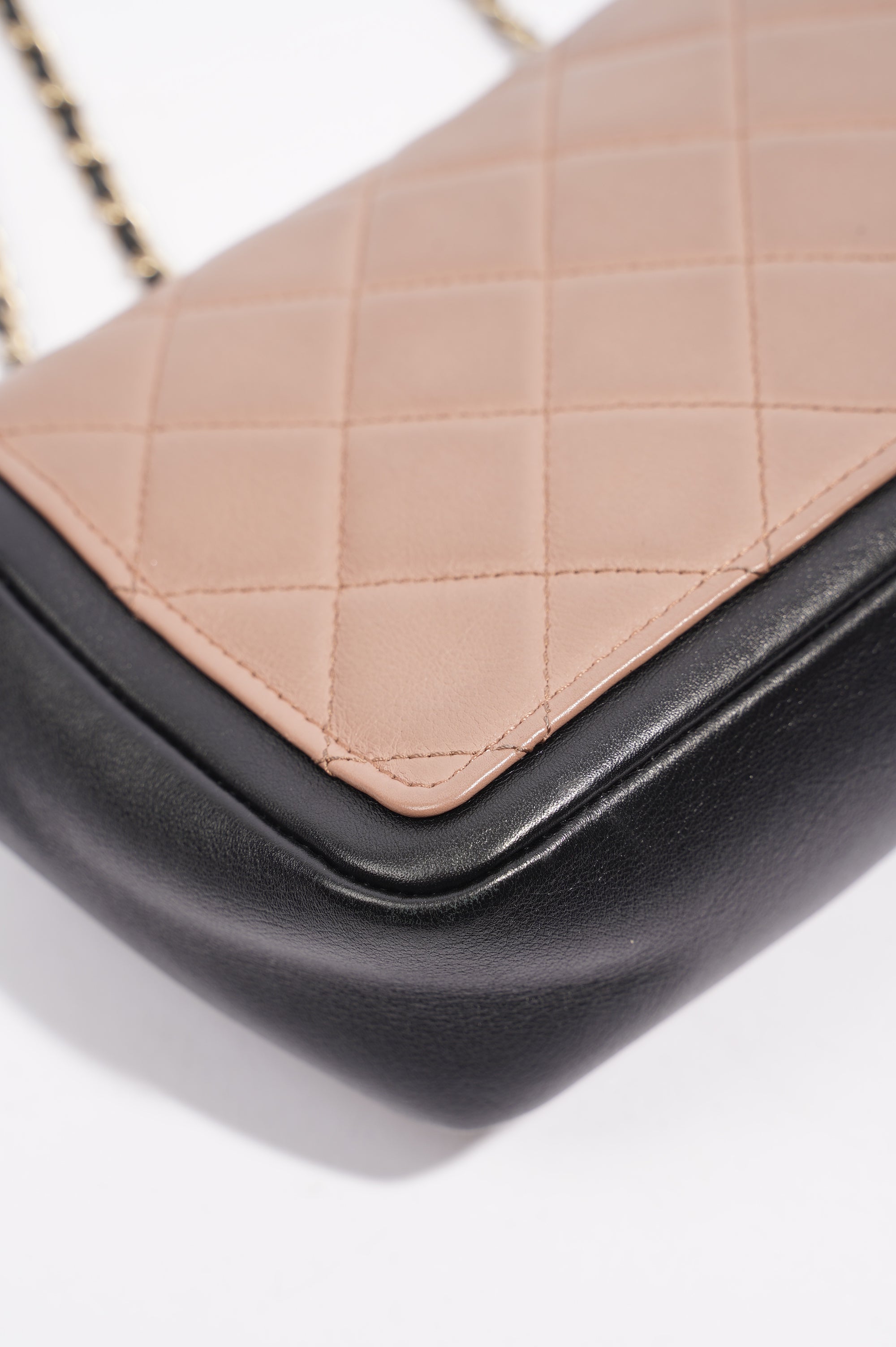 Chanel Womens Lambskin Quilted Two Tone Bag Nude / Black Small