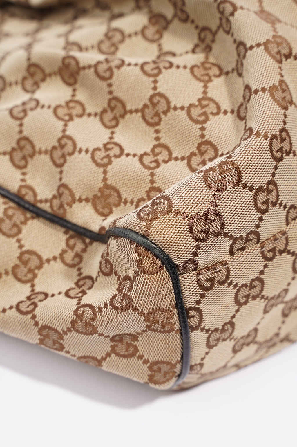 Gucci Sukey Tote Bag Beige