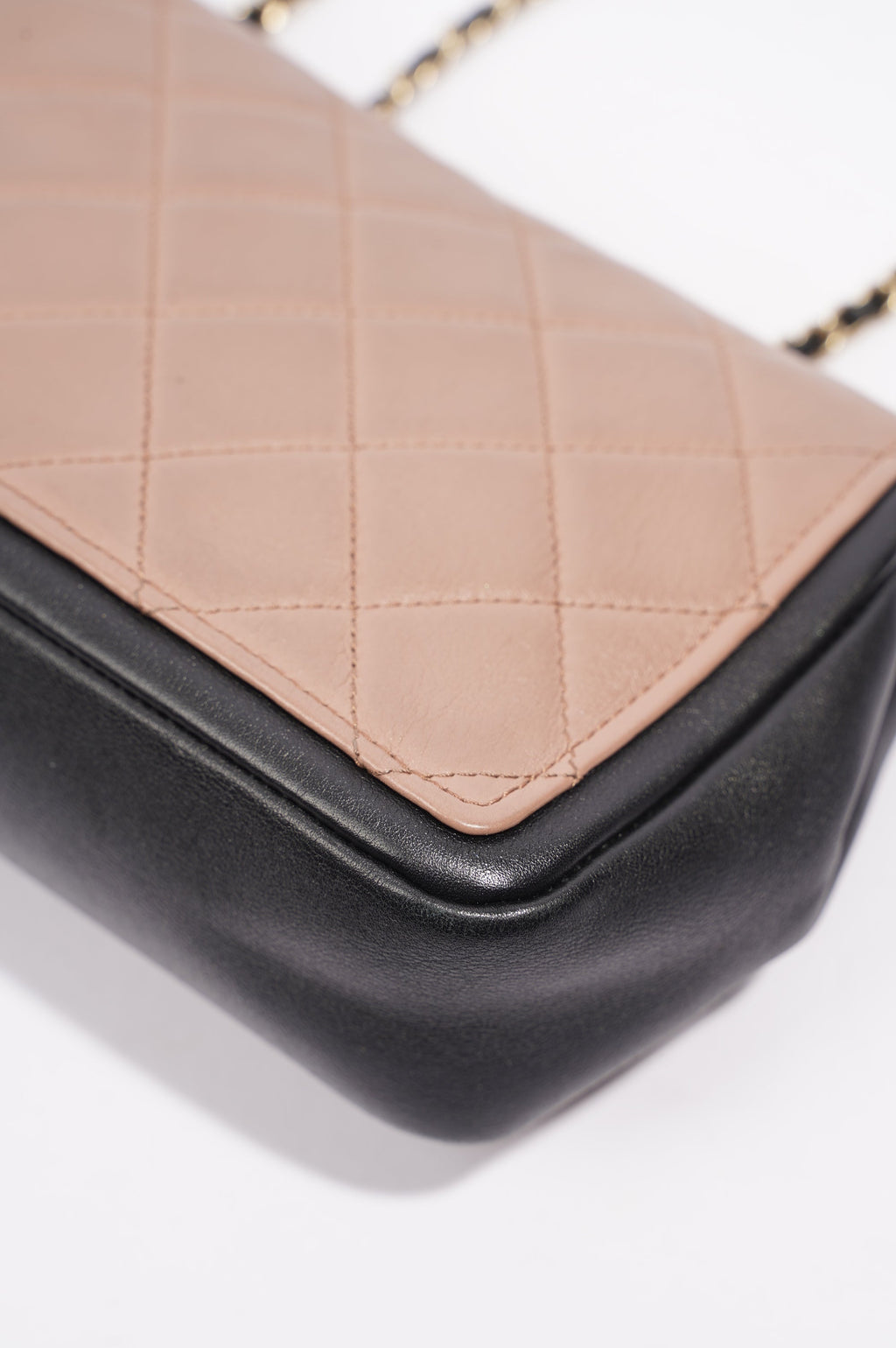 Chanel Womens Lambskin Quilted Two Tone Bag Nude / Black Small