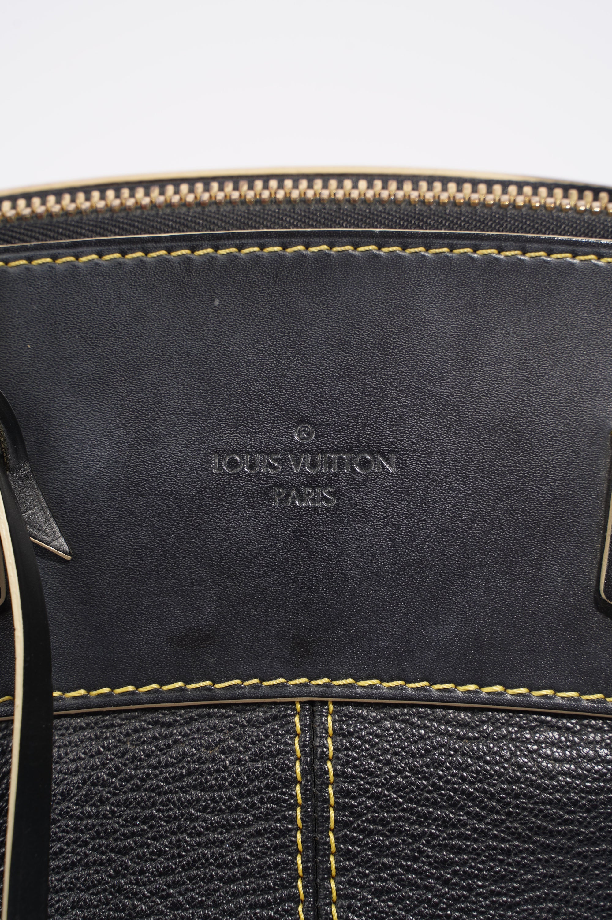 Louis Vuitton Womens Vintage Suhali Lockit Bag Black MM