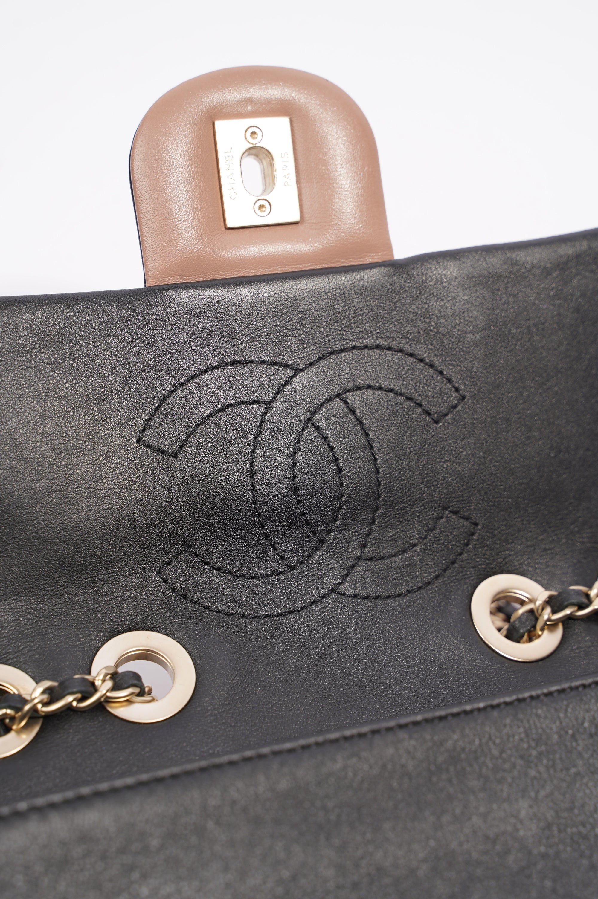 Chanel Womens Lambskin Quilted Two Tone Bag Nude / Black Small