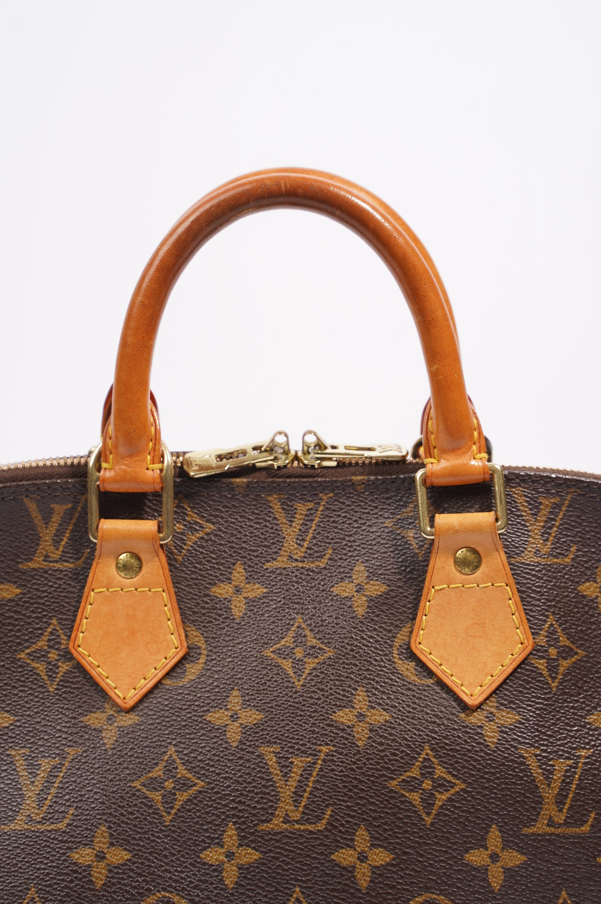 Louis Vuitton Womens Vintage Alma Monogram PM