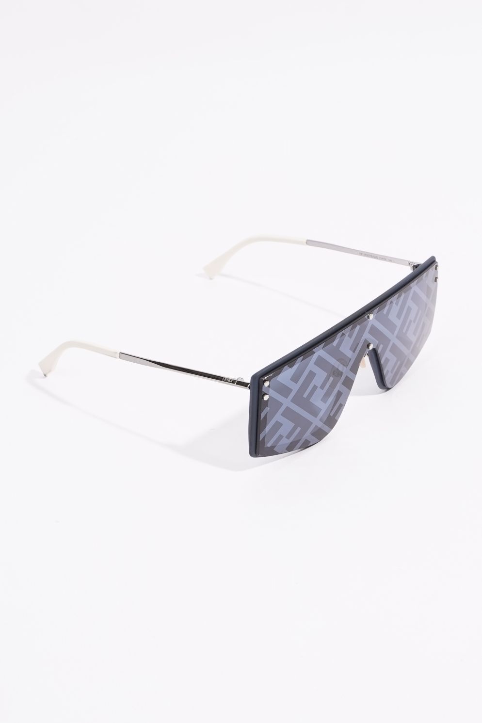 Fendi Womens Fendi FF Sunglasses Blue / Metallic Acetate 145