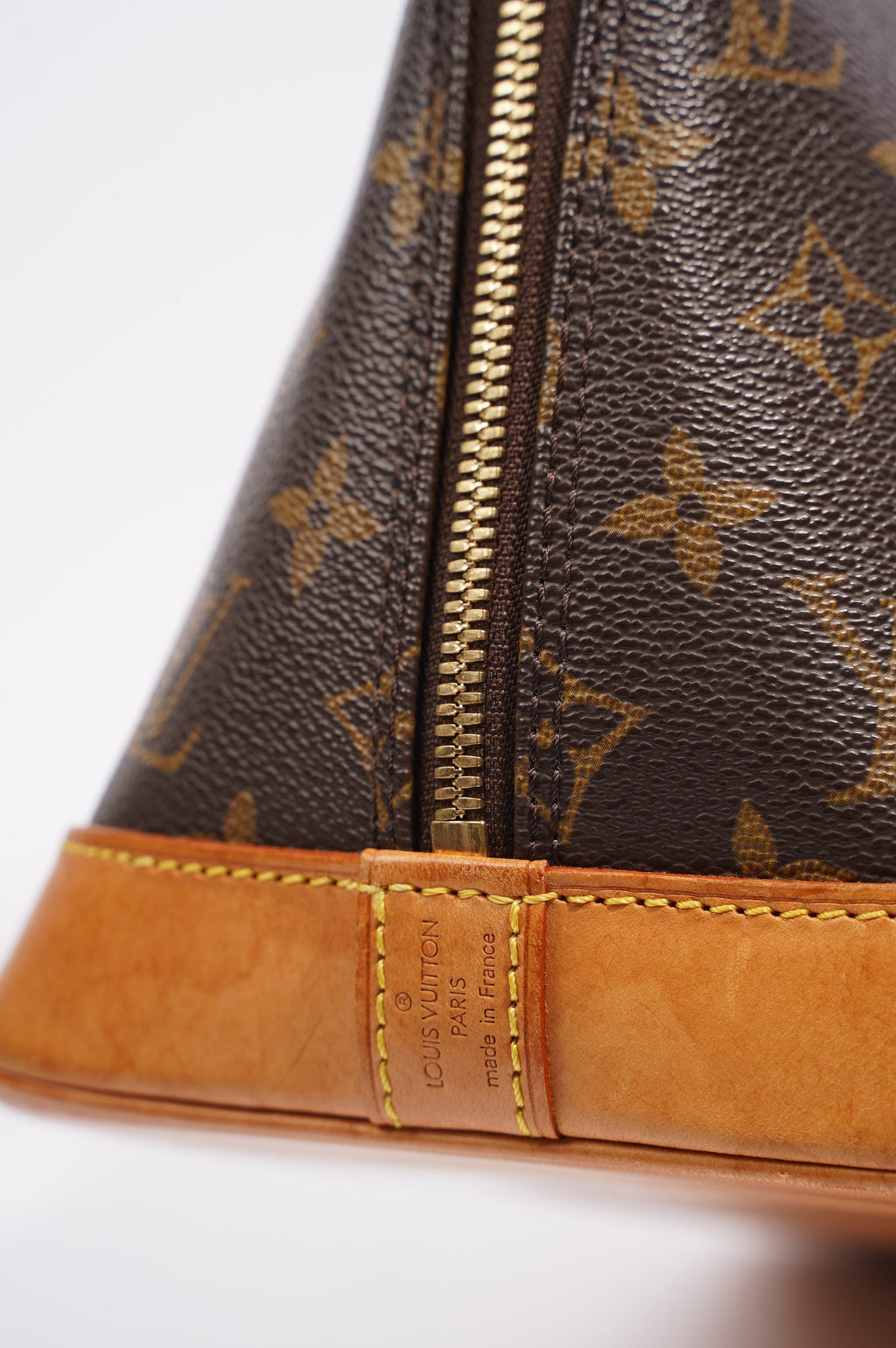 Louis Vuitton Womens Vintage Alma Monogram PM