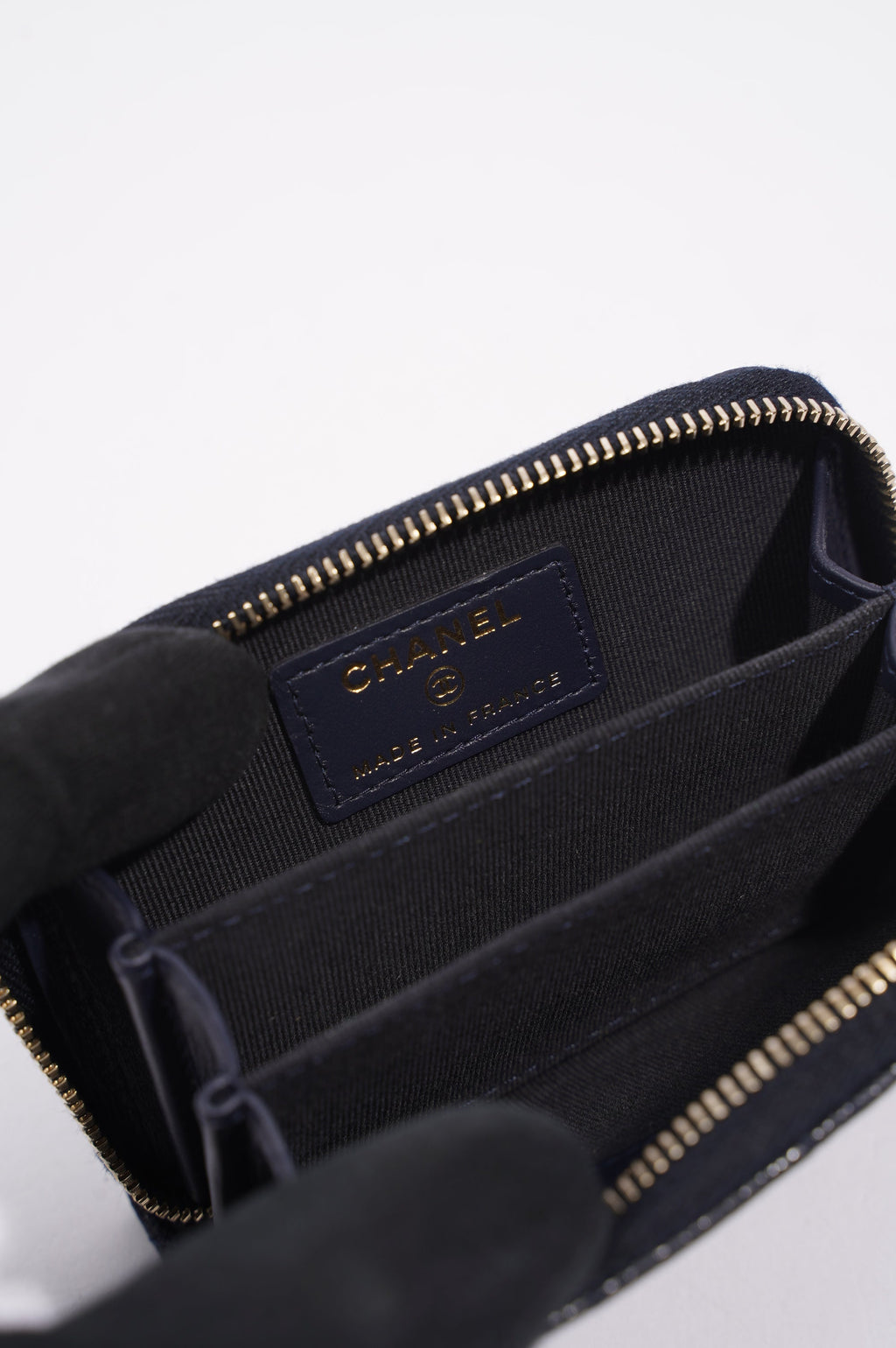 Chanel Womens Caviar Leather Purse Navy Hearts
